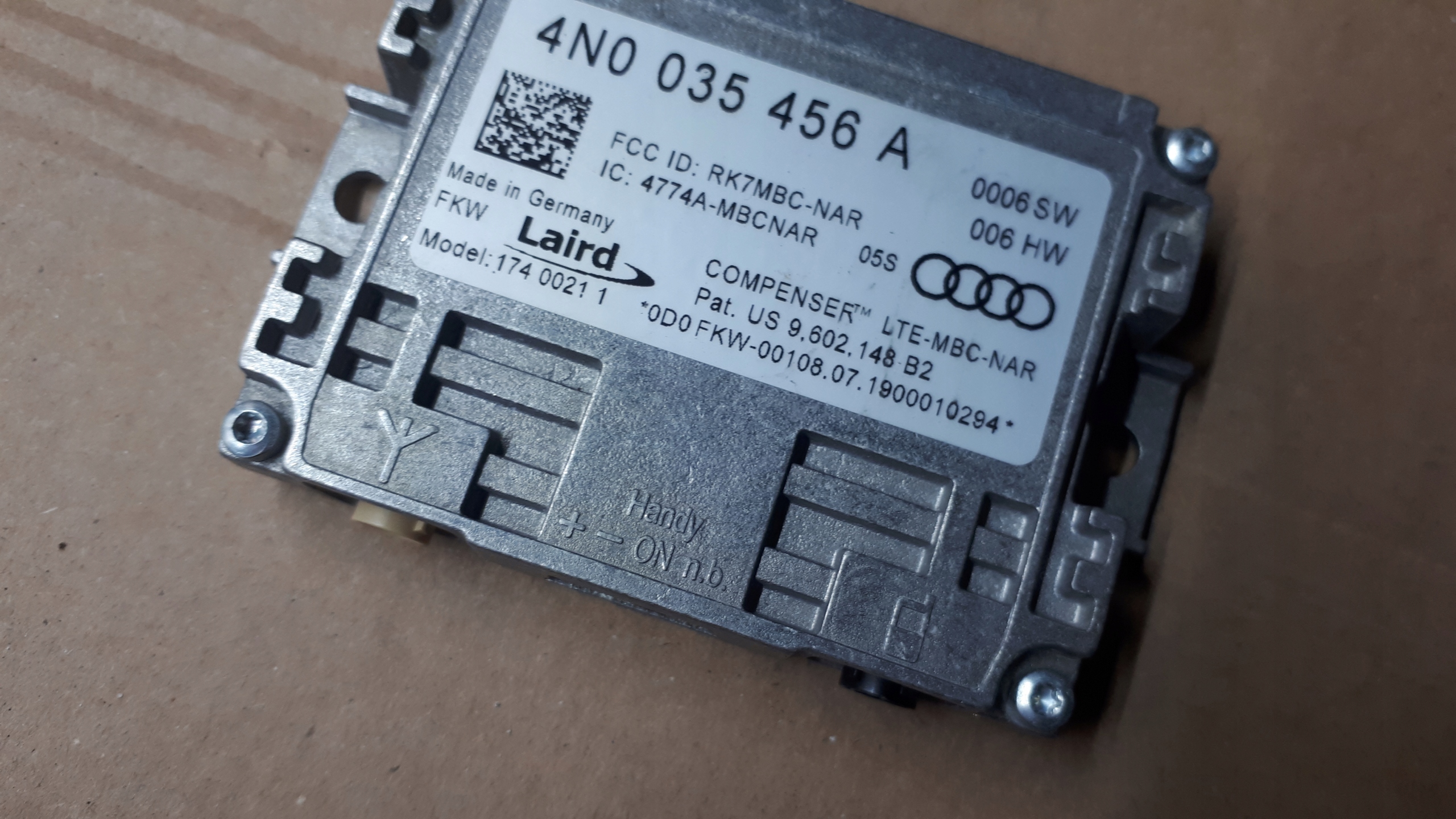 S4 B9 A4 8W amplifier ANTENY 4N0035456A A5 8W