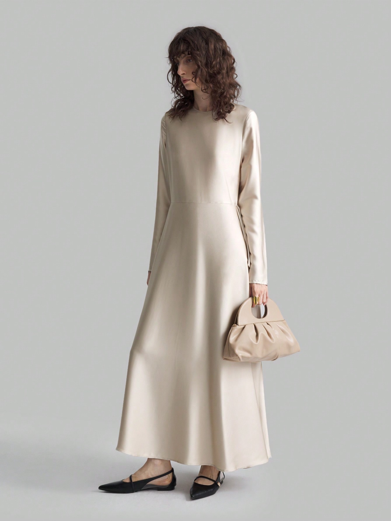 Saténová Maxi Sukně Rozevřená, Stylová Béžová Shein, Velikost 38