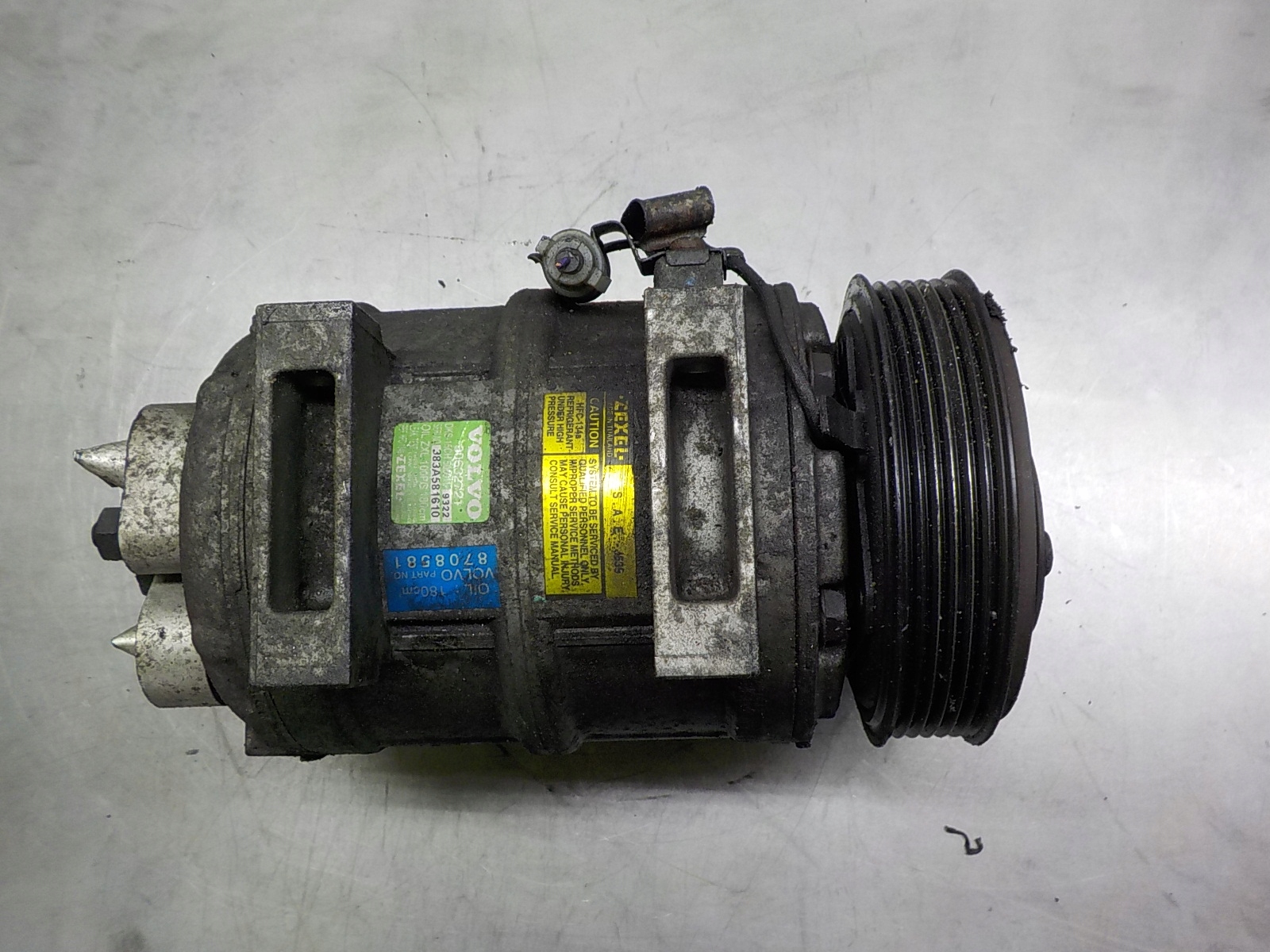 VOLVO V40 a kompresor klimatizaci 30632721