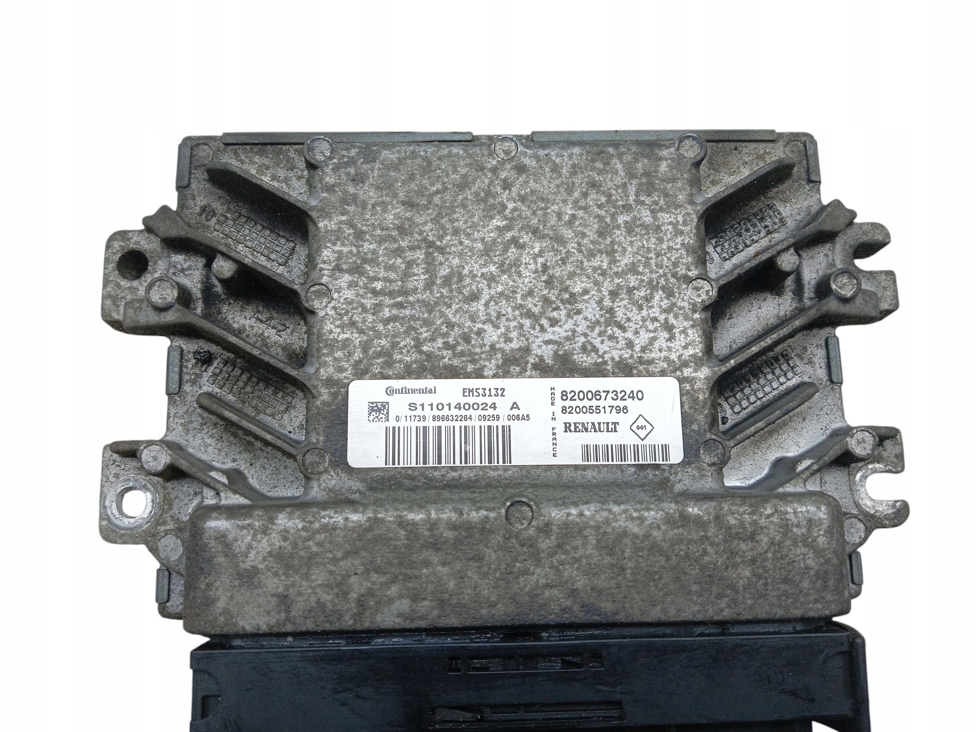 computer control unit of the engine RENAULT THALIA II 1.4 16V 98KM S110140024