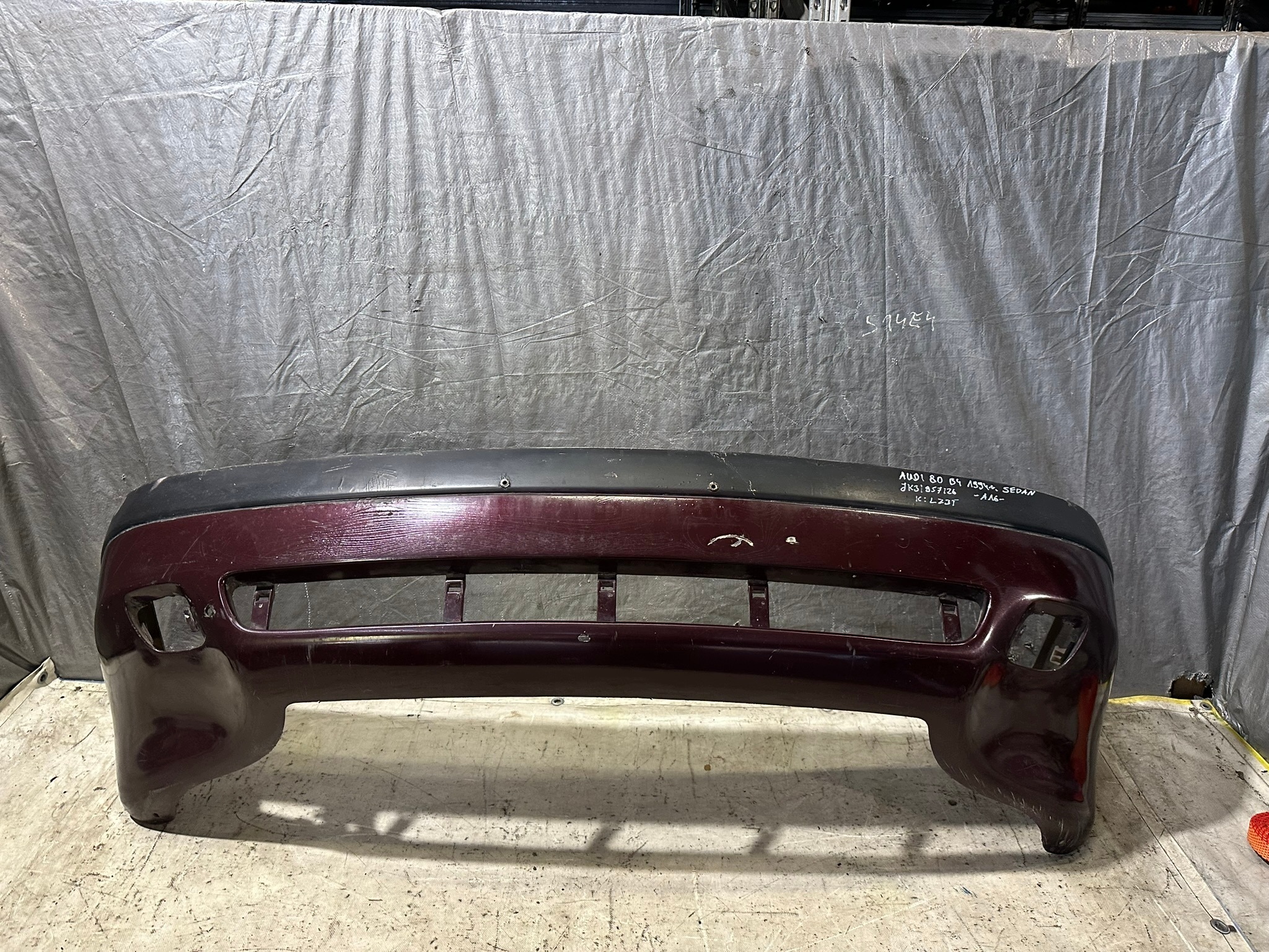 bumper front AUDI 80 B4 sedan k:LZ3T