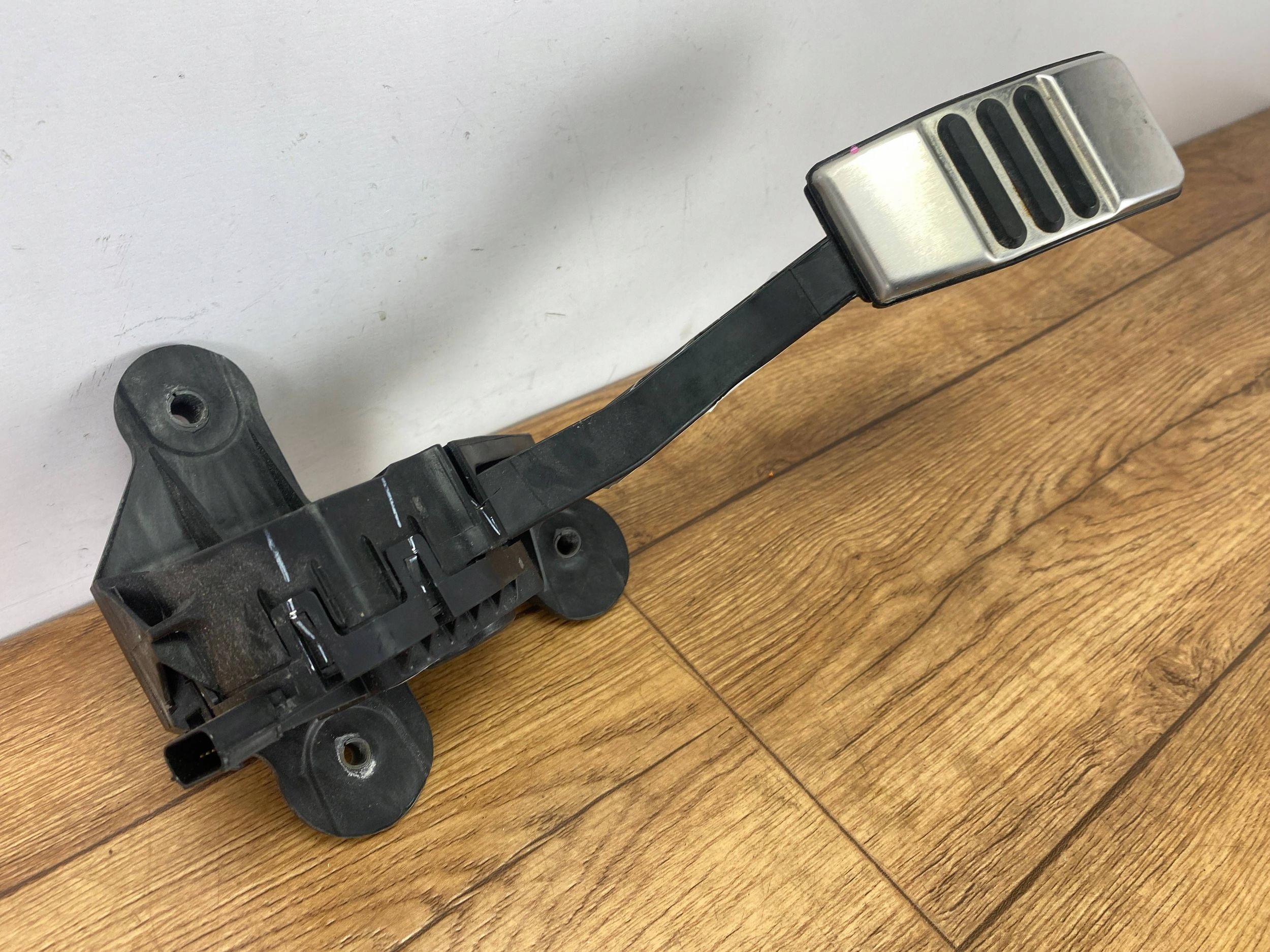 accelerator pedal Ford Mustang VII MK7 S650 2024+