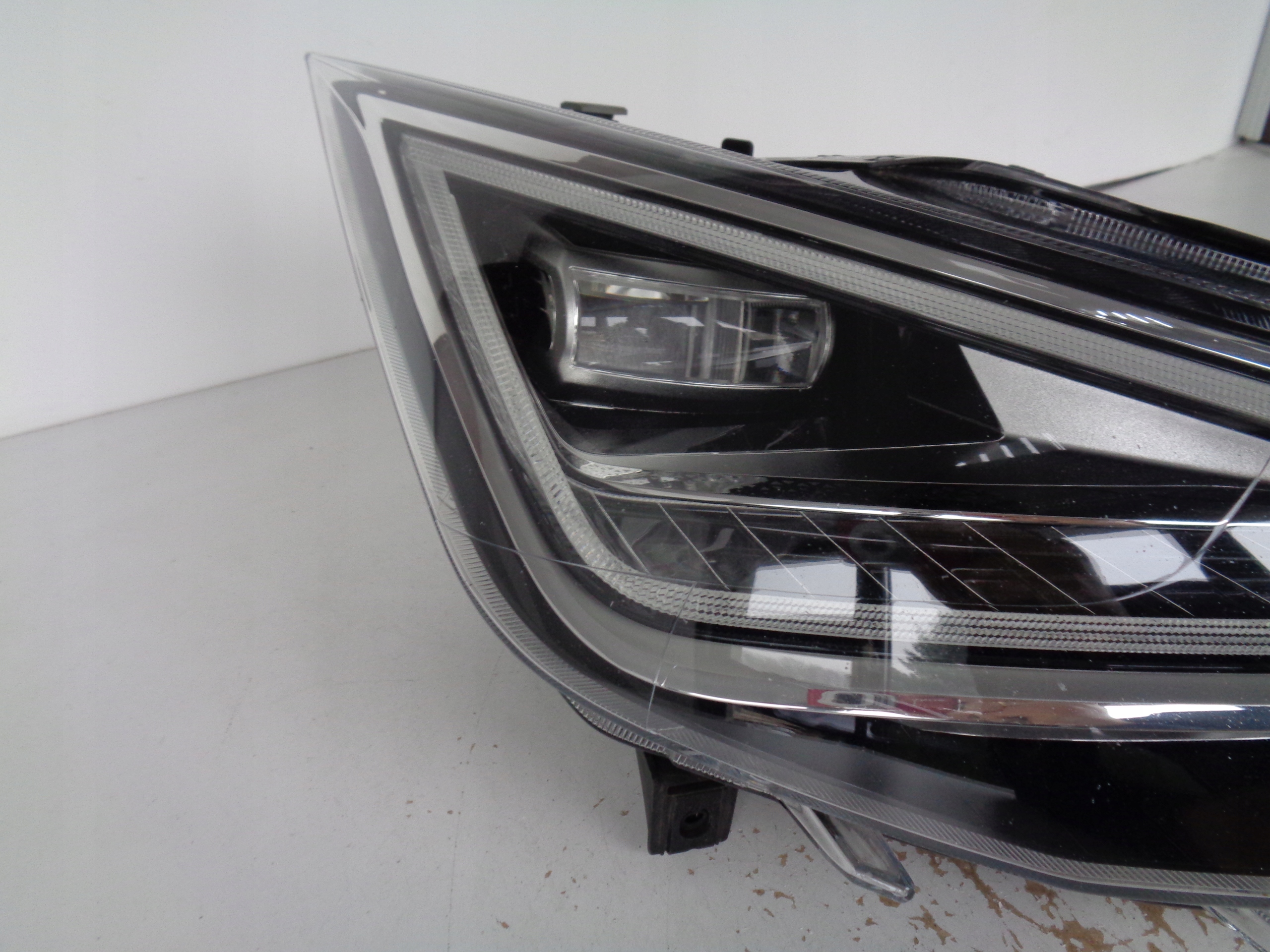 light right REFLEKTOR SEAT IBIZA V ARONA 6F 6F0 LIFT FULL LED