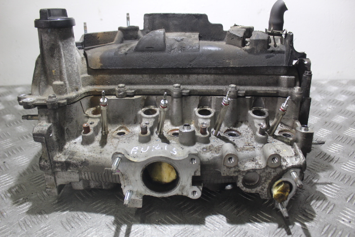 GŁOWICA SILNIKA TOYOTA AURIS II 1.4D4D