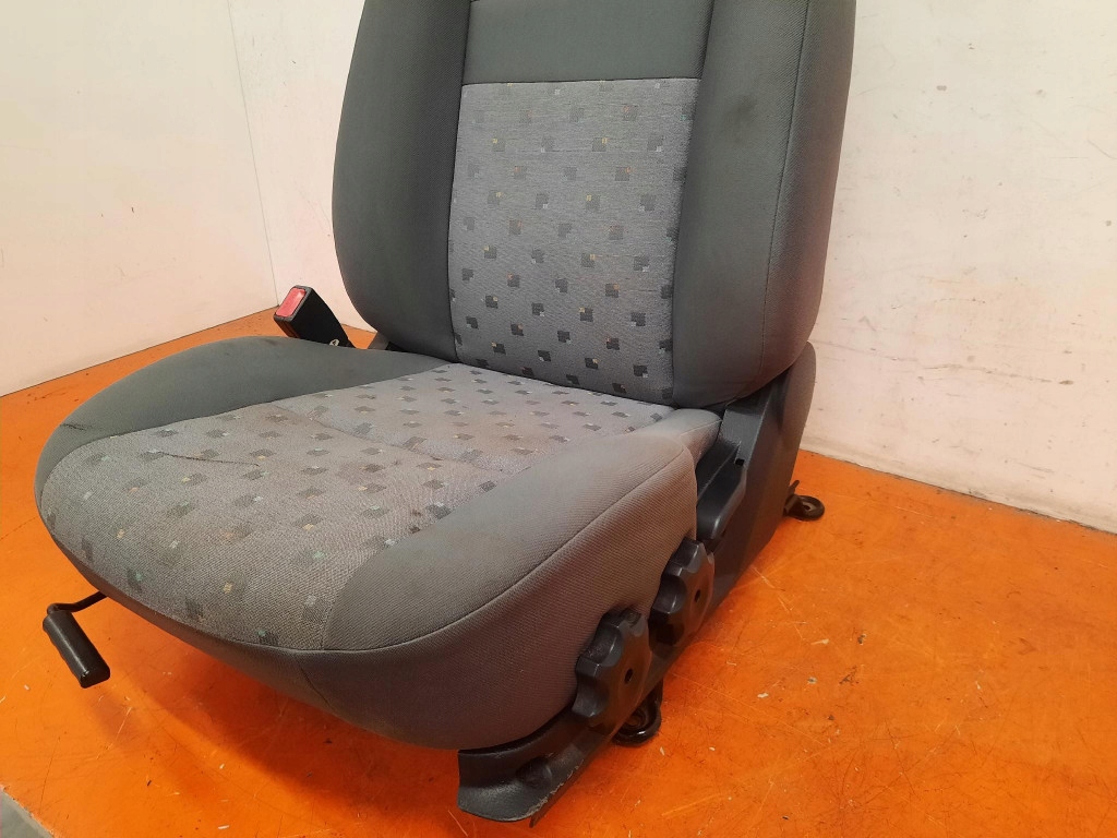Hyundai GETZ и 02-05 кресло водители левый