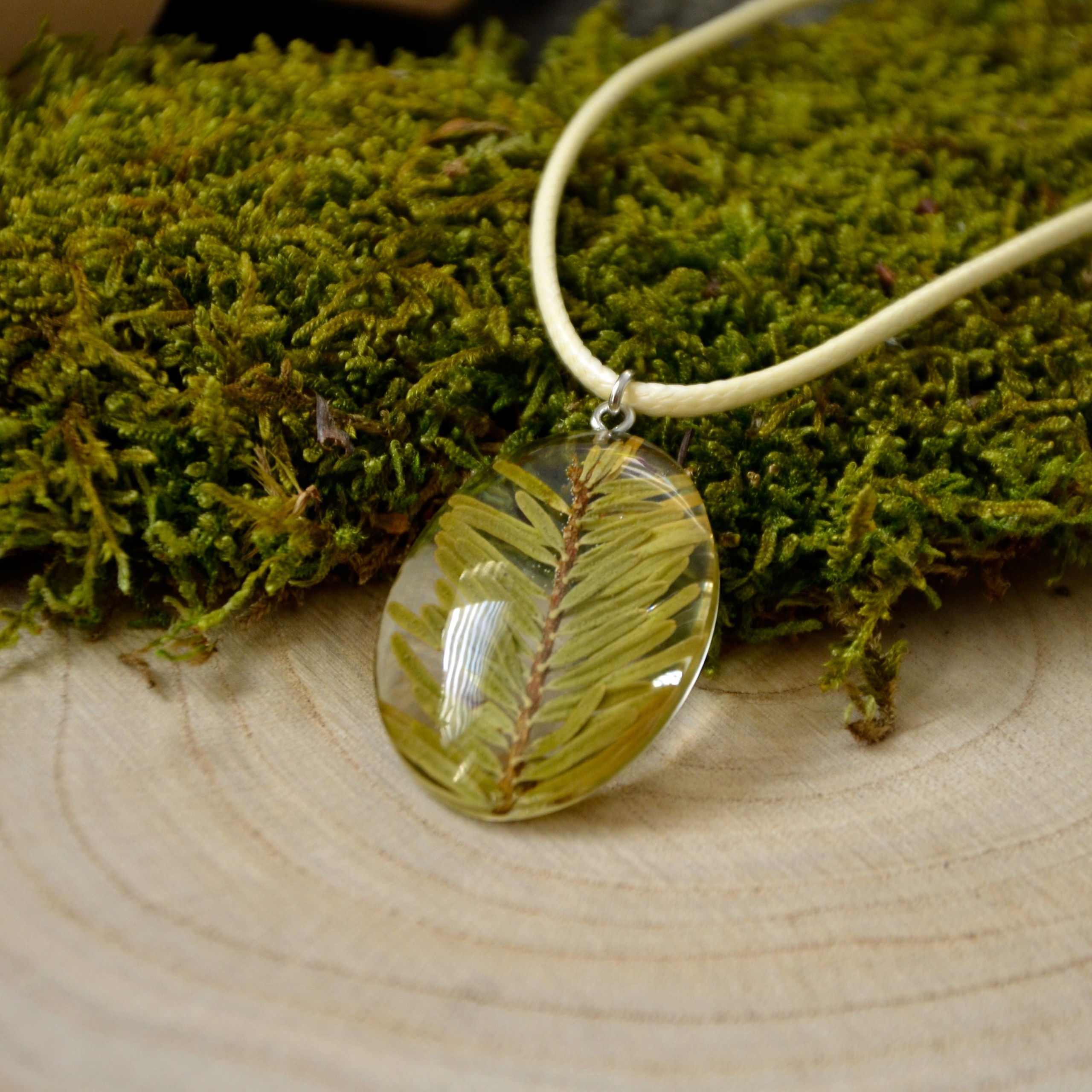 Naszyjnik, wisiorek z żywicy z Jodłą pospolitą Marka Inna marka