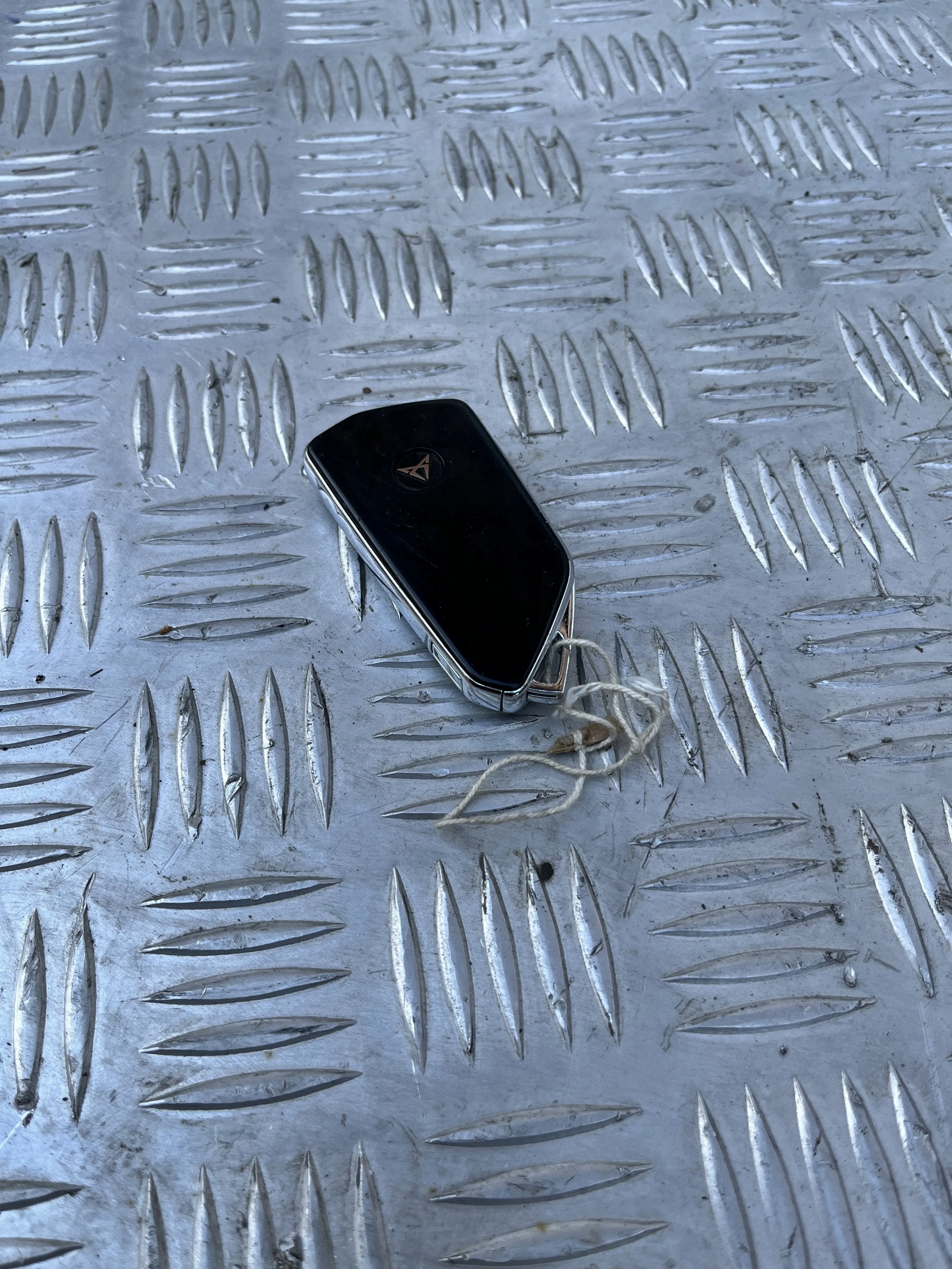 KLUCZYK PILOT CUPRA BORN 21-