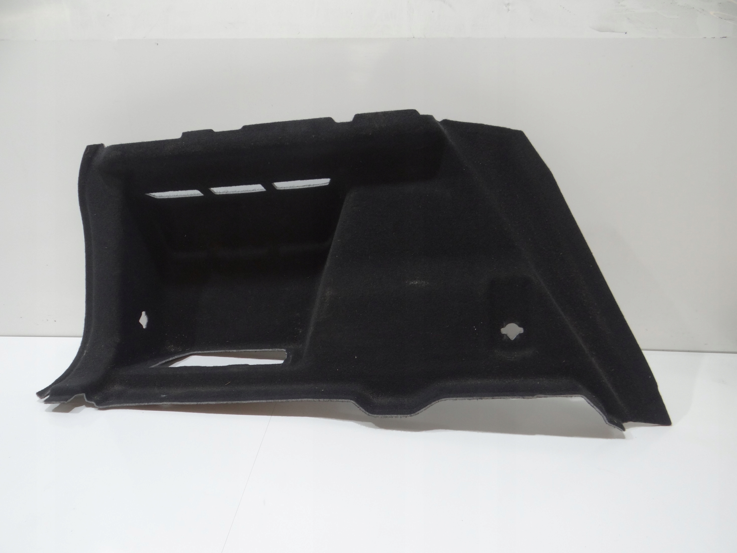 side upholstery boot left rear part BMW X1 F48 7425643 (16794527)