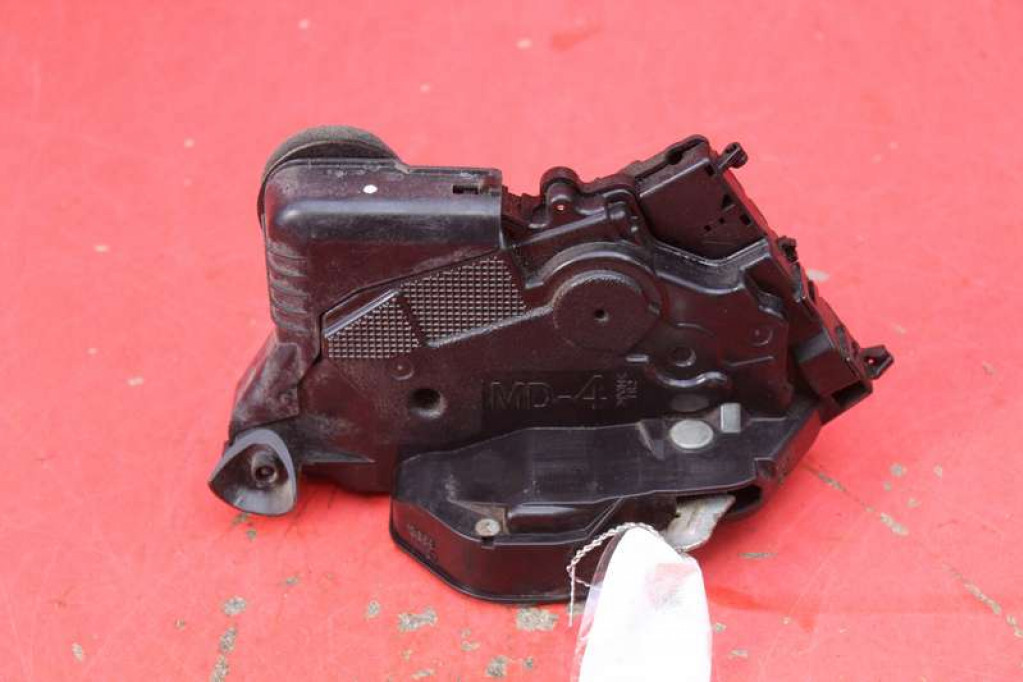 lock door right front front EU TOYOTA PRIUS 3 III XW30 09-11