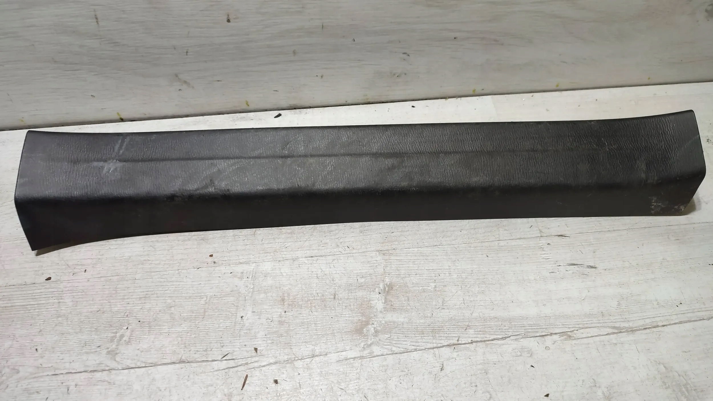Mazda 3 III BM 17r rear part side right moulding threshold cap