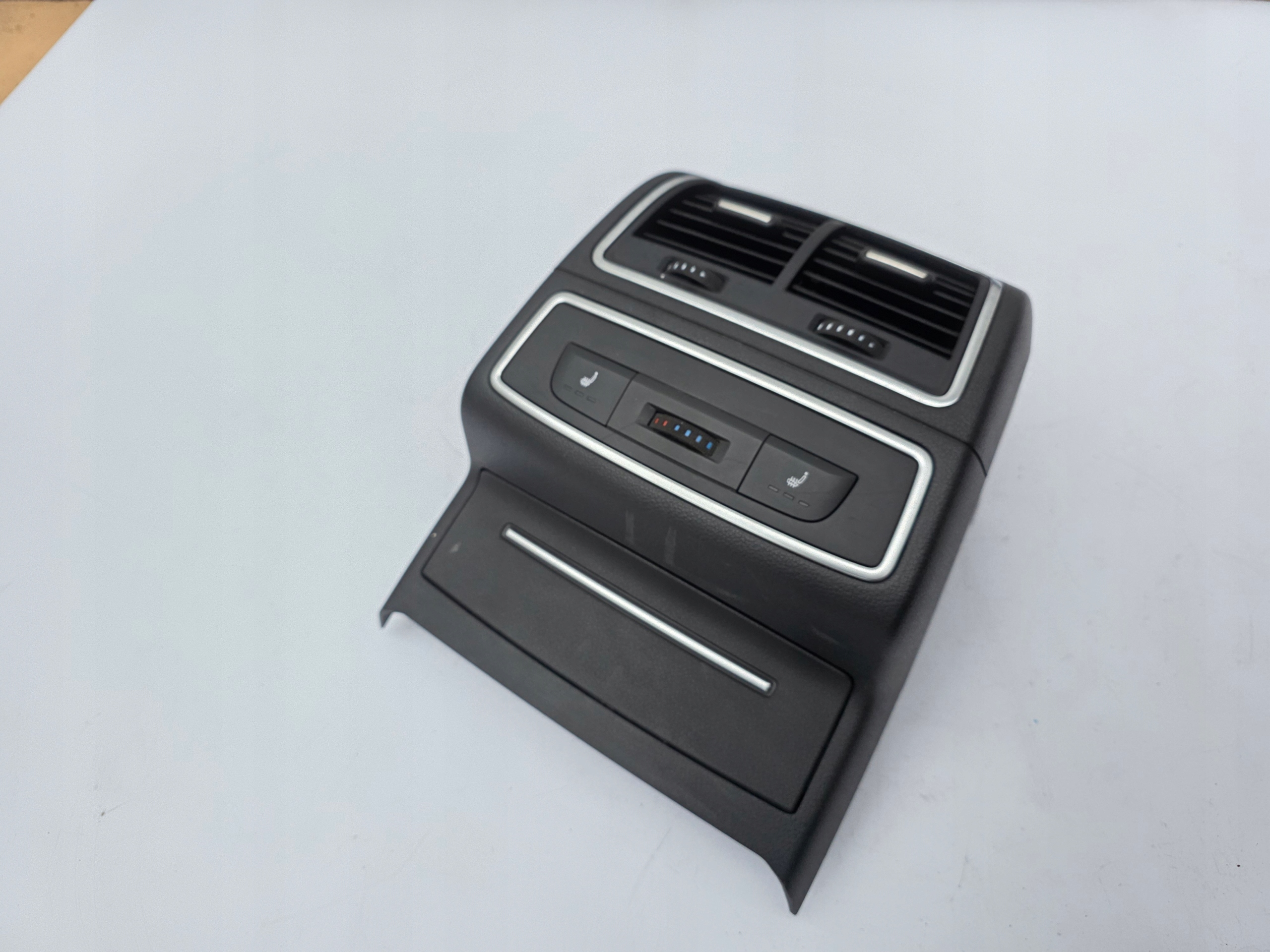 PANEL Bouches buses PODGRZEWANA Siège AUDI A6 C7 4G A7 4G0863351A