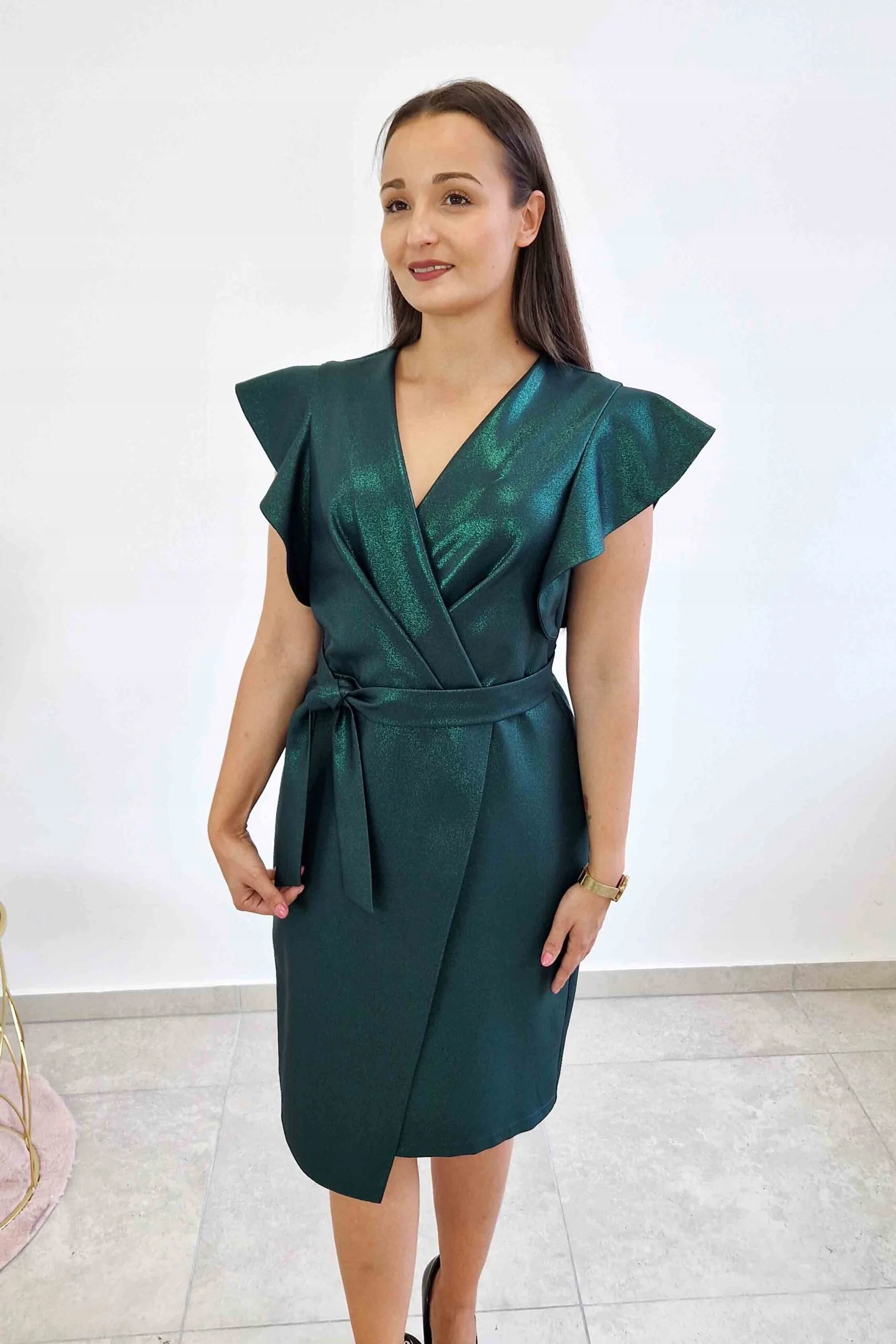 Lahvově zelená Šaty Midi s lesklým rukávem Motýlci 38