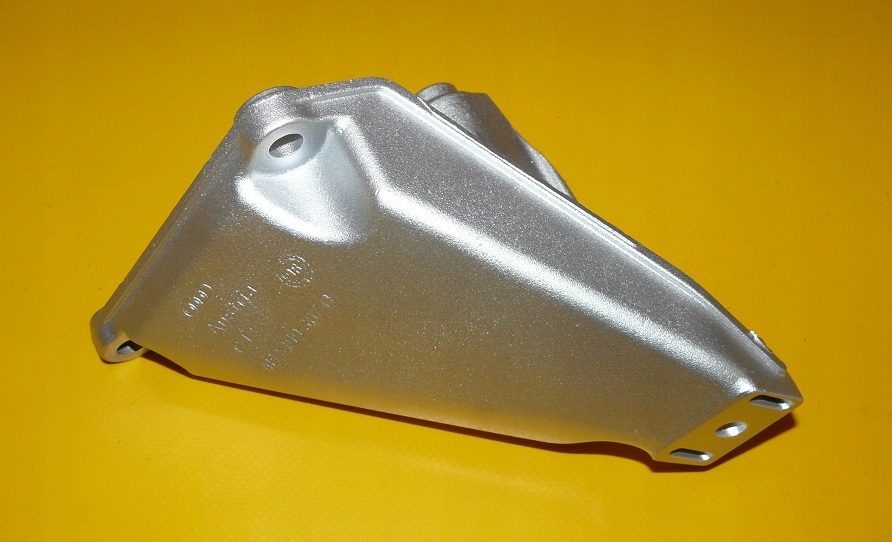 bracket holder holder engine mount left AUDI S6 A6 C5 4.2 V8 299KM ARS
