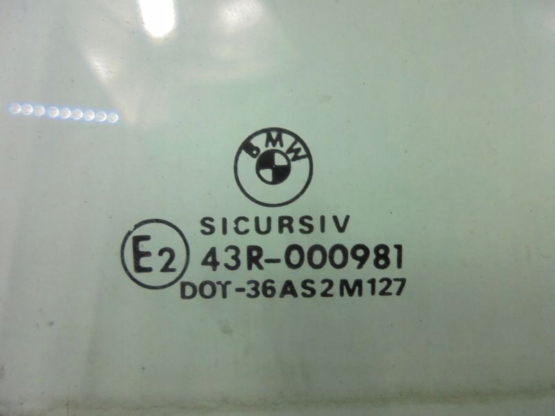 BMW 5 E39 95-00 SZYBA DRZWI TYŁ LEWA SEDAN Typ samochodu Samochody osobowe