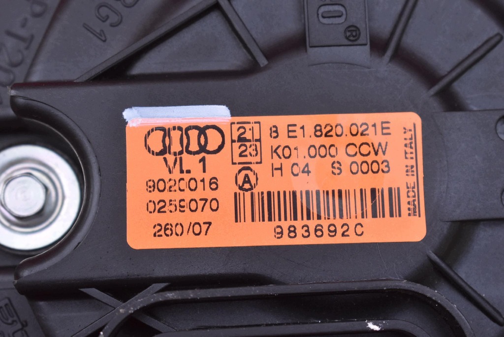 DMUCHAWA Lüfter des lüfters EU 8E1820021E AUDI A4 B7 04-08