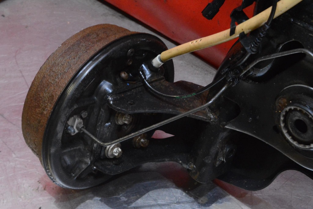 axis rear part rear sider DACIA DUSTER 2 II 1.0 TCE 90 KM 17-21