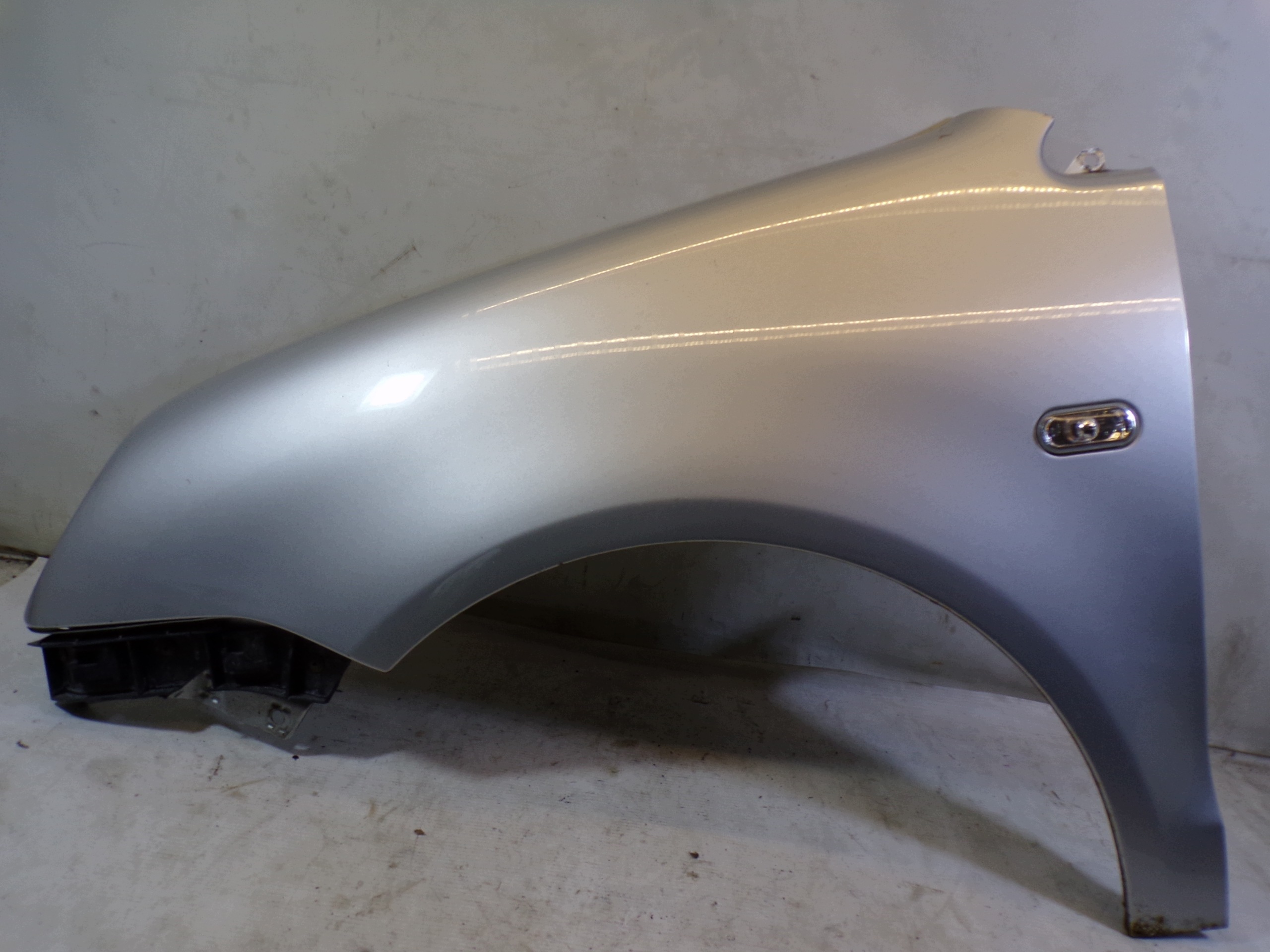 fender left front VOLKSWAGEN GOLF 5 V
