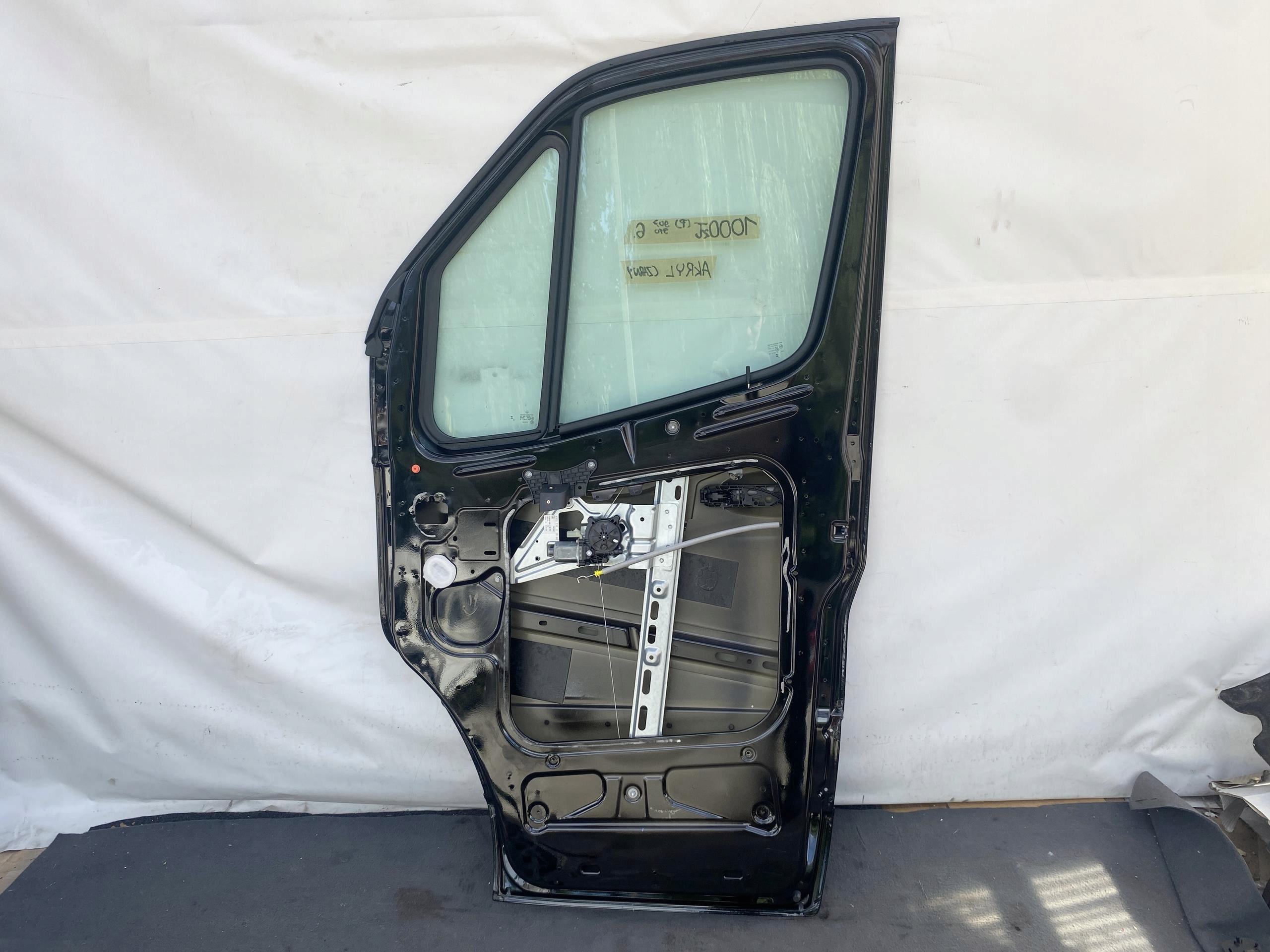 SPRINTER 907 910 17- door front right black, ORYGINALNE right front