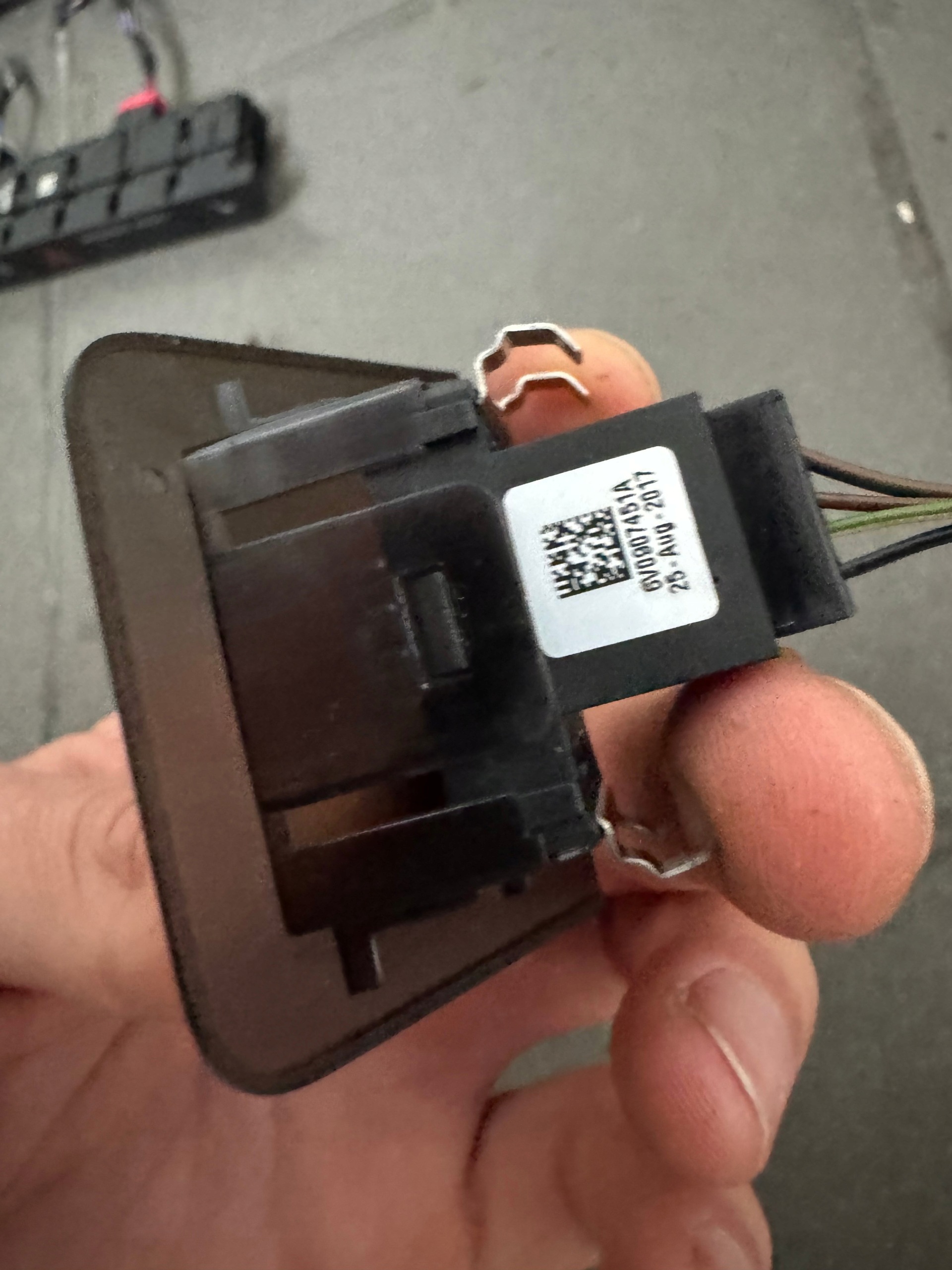 SKODA FABIA III sensor sunlight connecting spoiler 6V0907451A