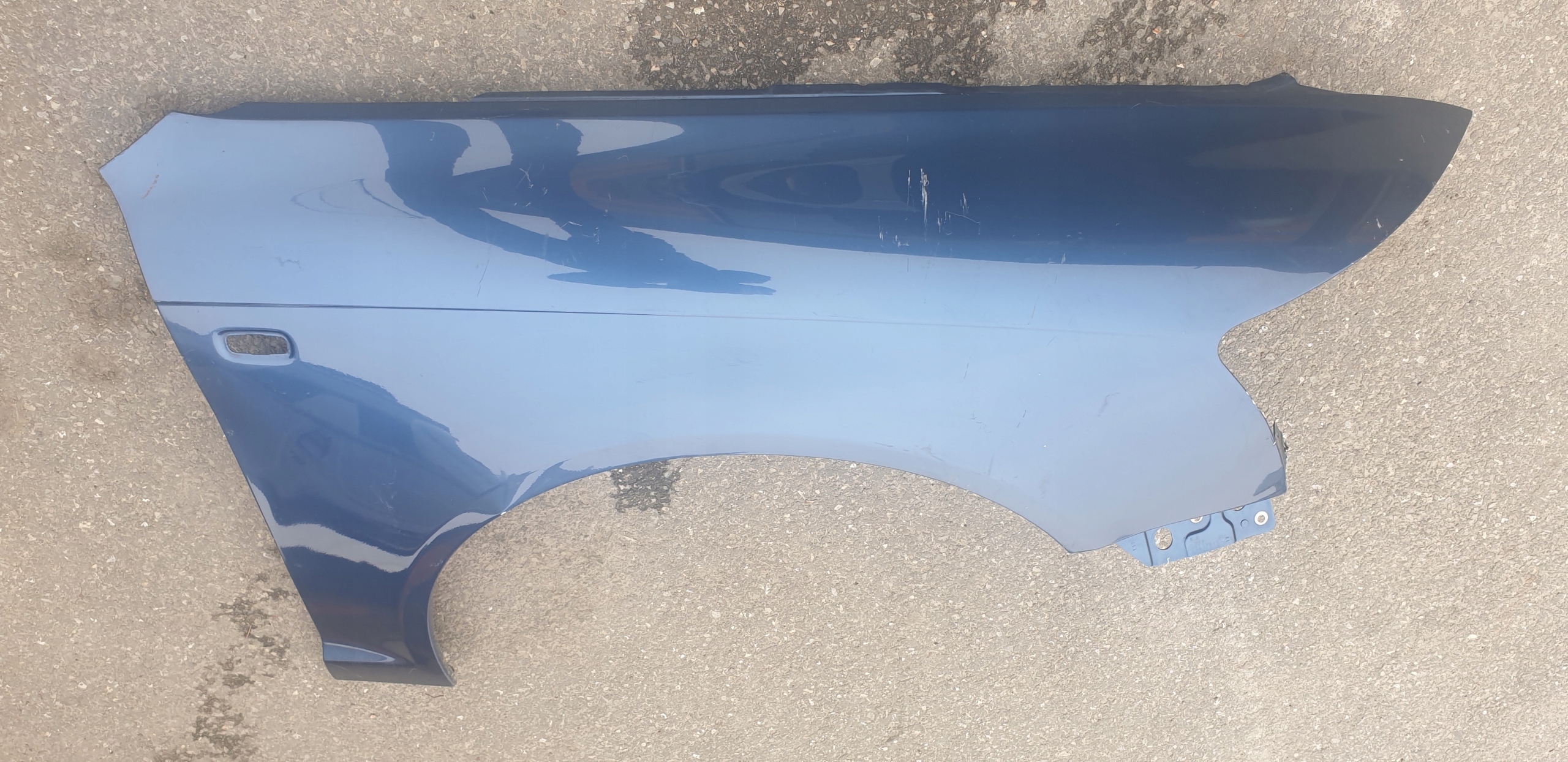 fender right front AUDI A6 C6 4F original blue