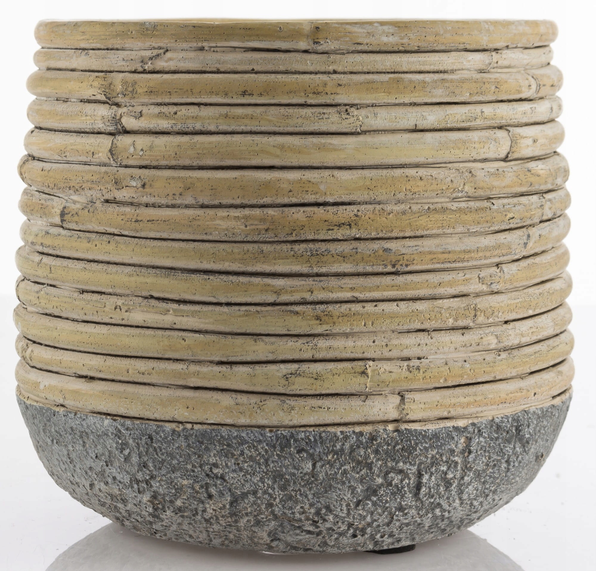 OSŁONKA BETONOWA NA DONICZKI BRĄZOWA 14 CM Materiał glina