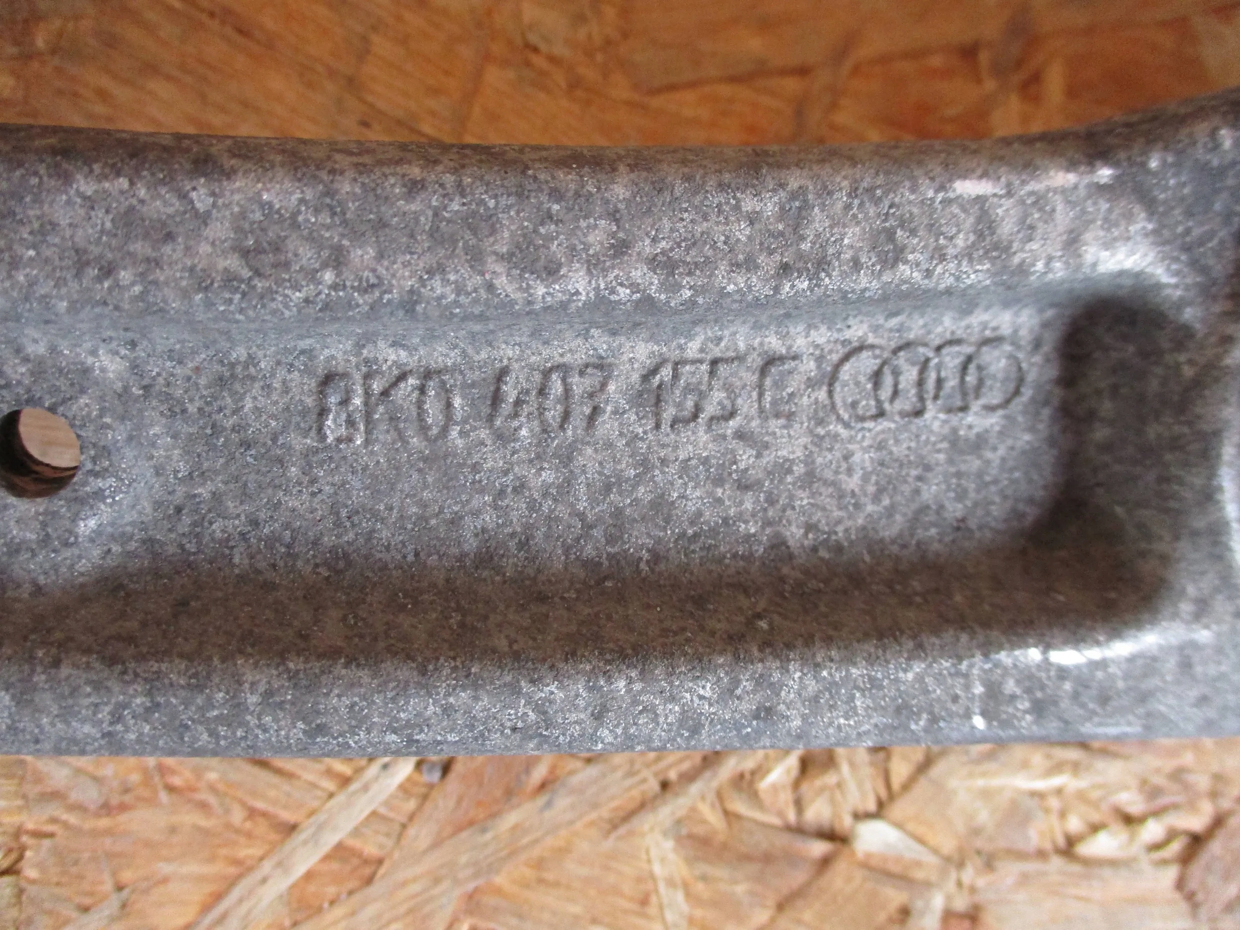 arm front left AUDI A4 B8 A5 8T