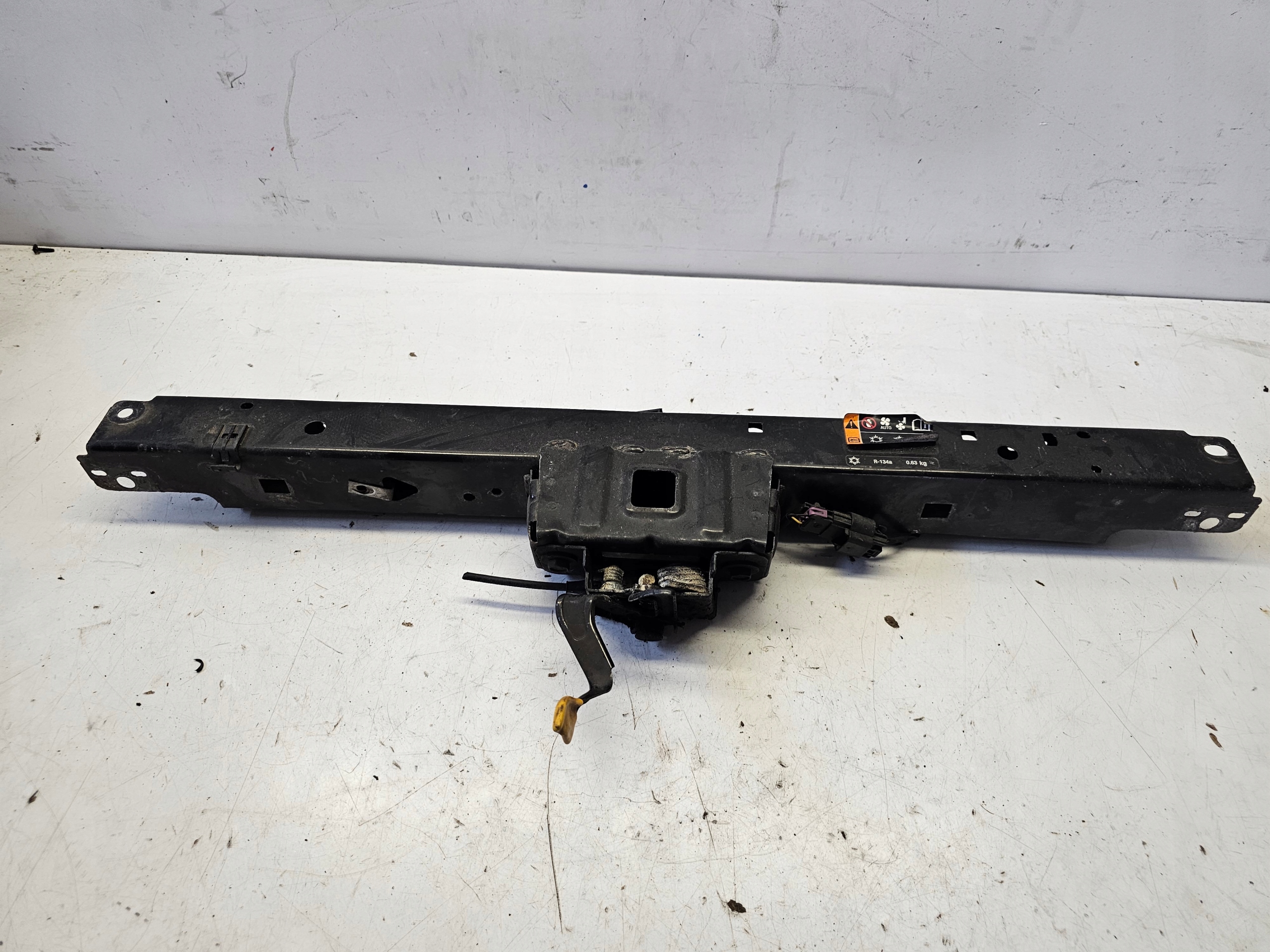 OPEL ZAFIRA C tension belt upper sider pillar front