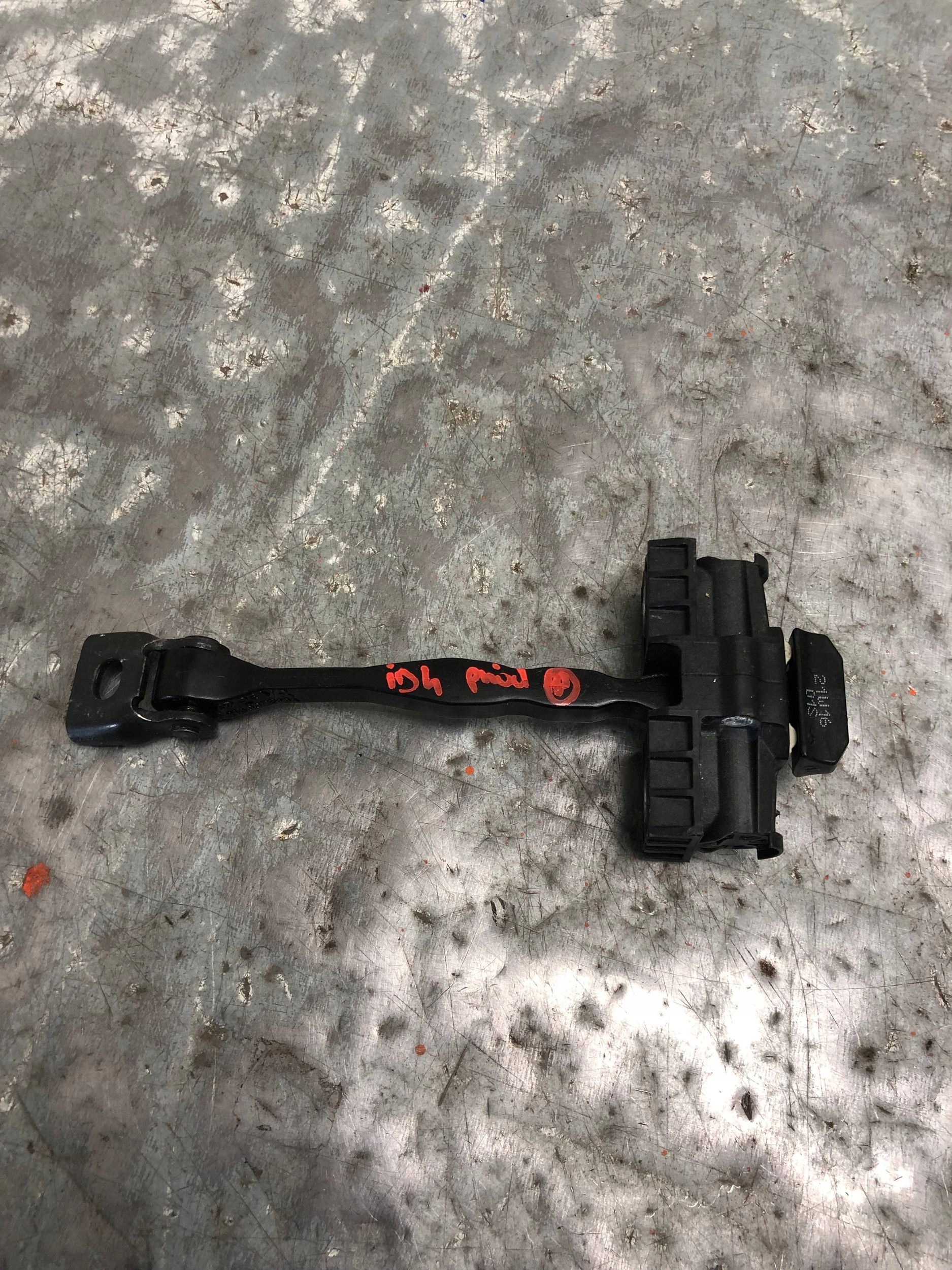 limiter door front VW ID4 ID.4 11A837249A