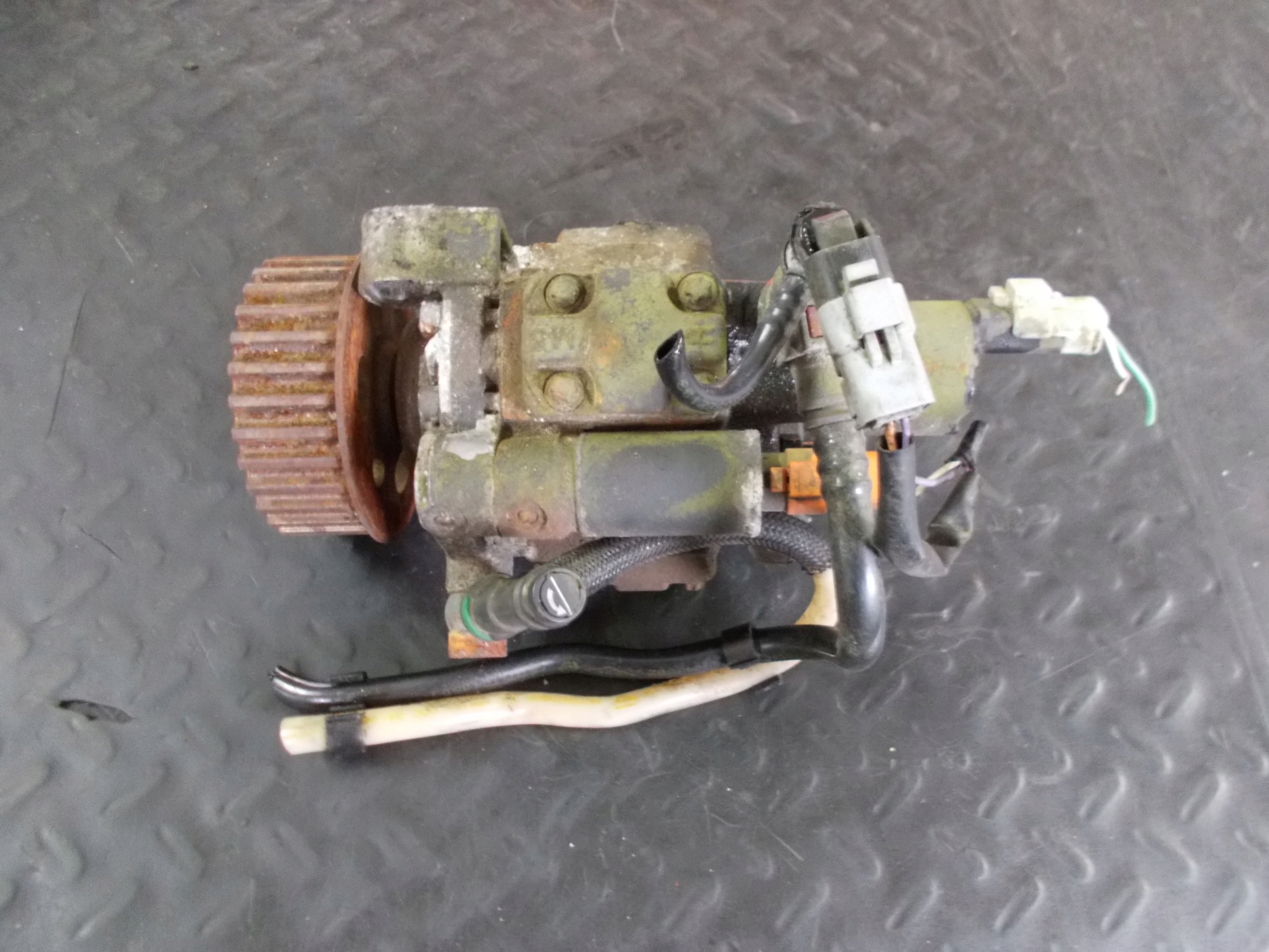 8200430599 - ПАЛИВНИЙ НАСОС RENAULT CLIO II 1.5 DCI