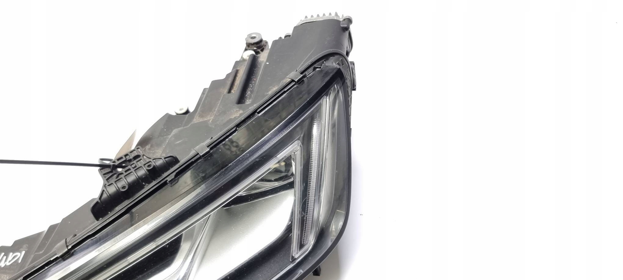 light left front 8W0941033 AUDI A4 B9