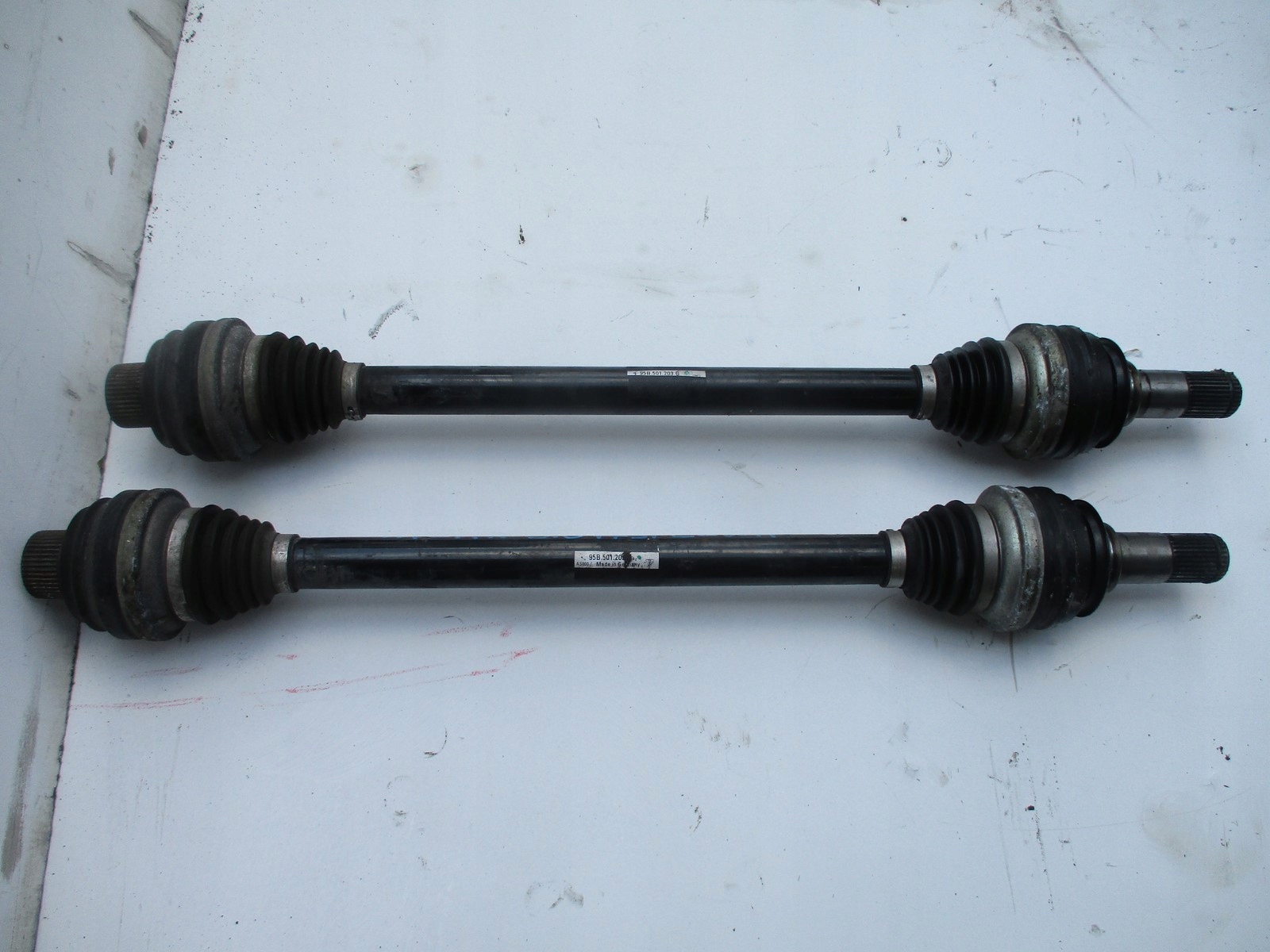 semi-axis semi-axis rear part PORSCHE MACAN 3,6TFSI 95B501203G