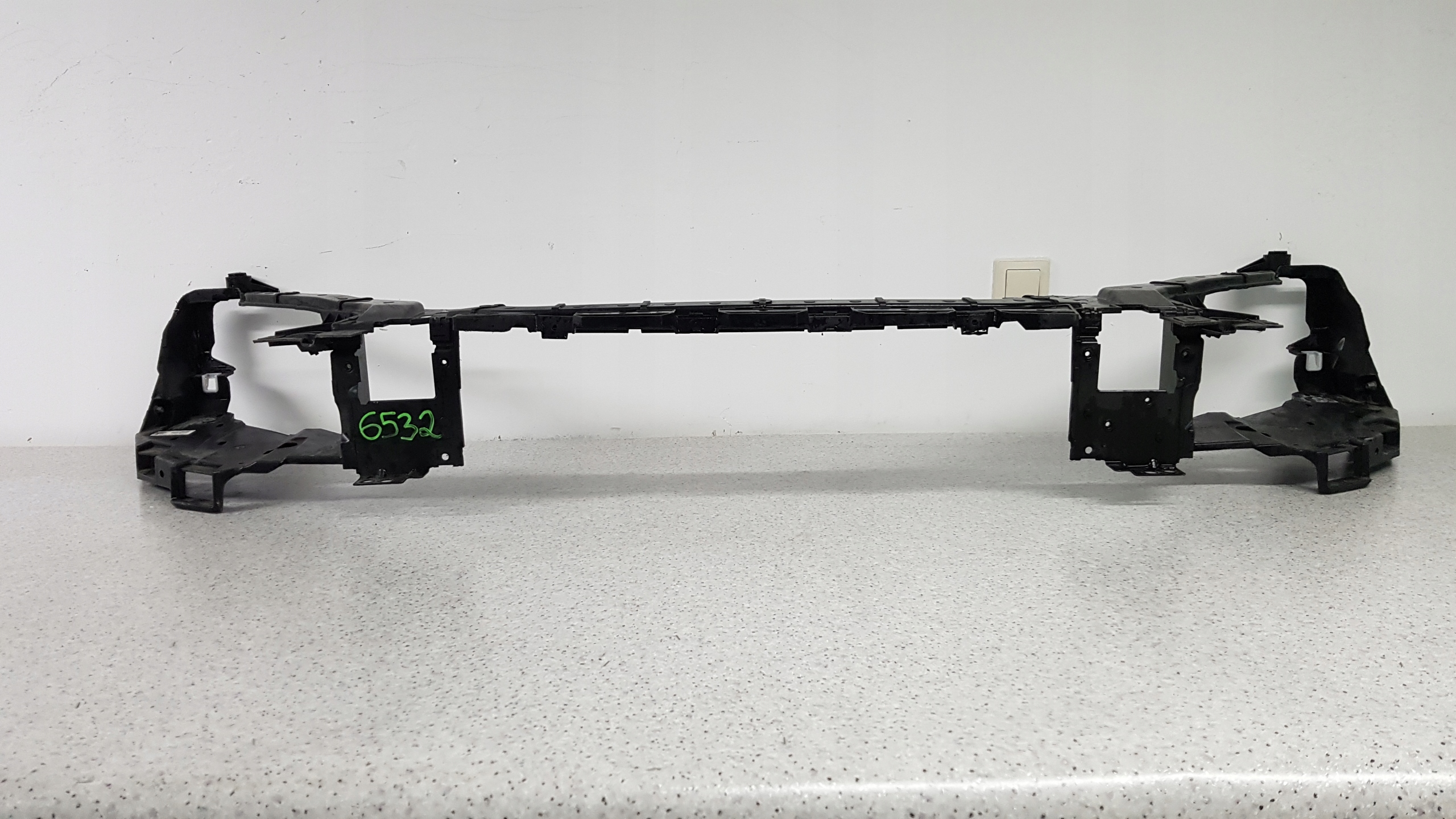 WZMOCNIENIE PAS PRZEDNI VOLVO V40 2012 - 6532