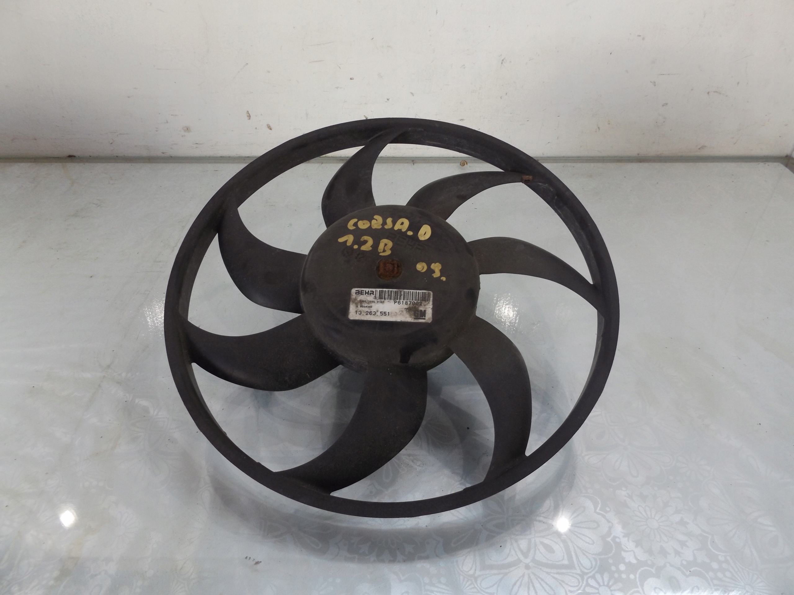 CORSA D 1,2 WENTYLATOR 13263551