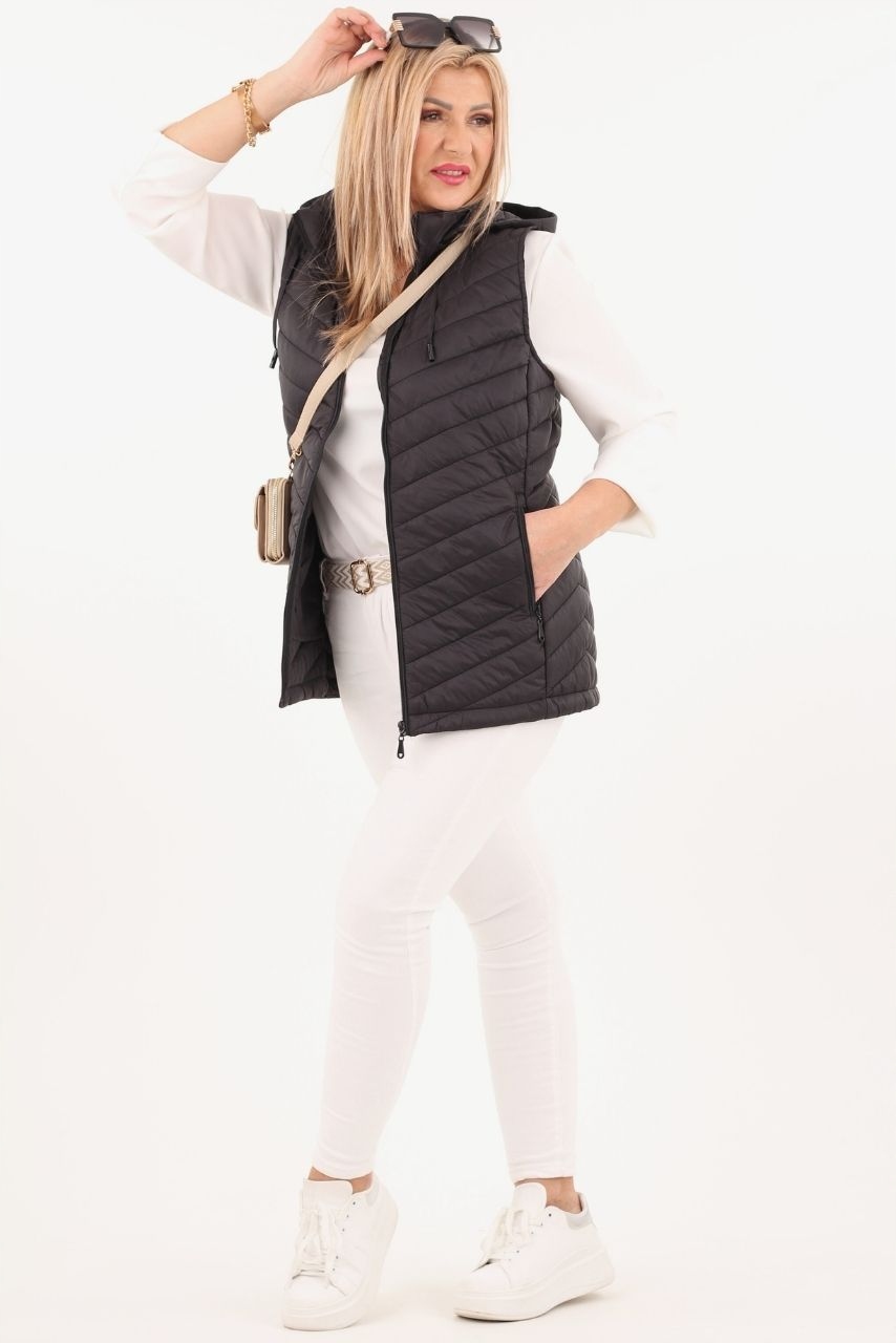 KAMIZELKA PIKOWANA DAMSKA PRZEJŚCIOWA DUŻE ROZMIARY BEZRĘKAWNIK Z KAPTUREM Marka FEMIMODA