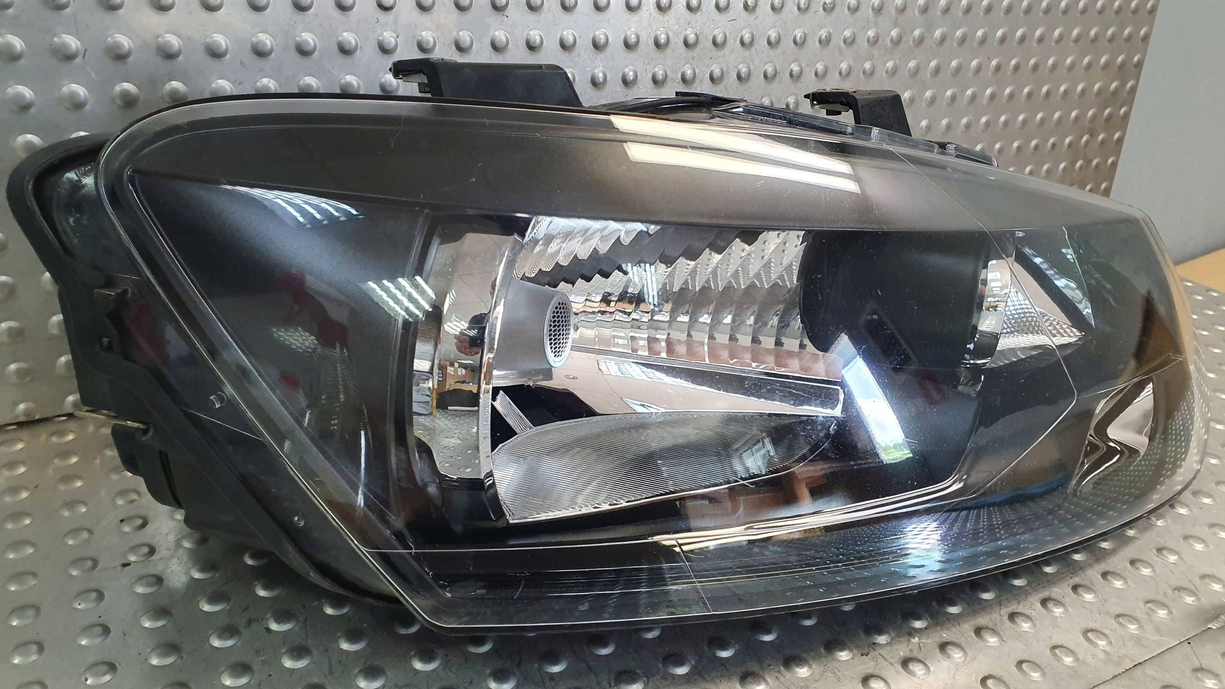 light front right VW POLO 6R 6R1941016E 08