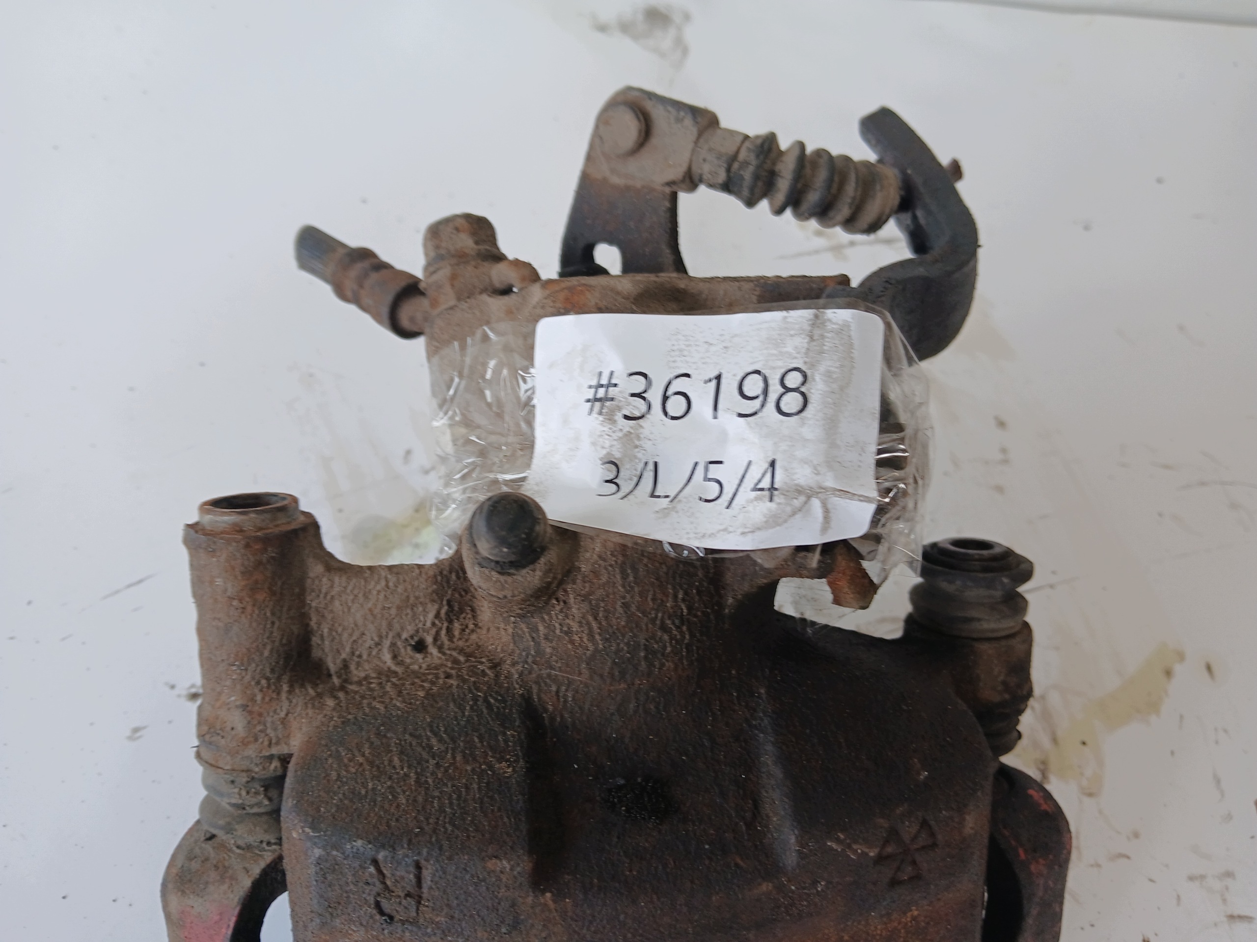 TOYOTA MR2 ZZW30 caliper right rear part
