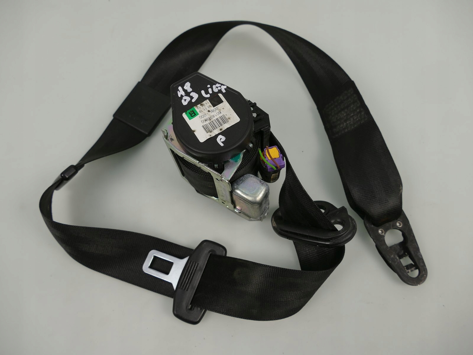 AUDI A8 D3 LIFT seat belt right front