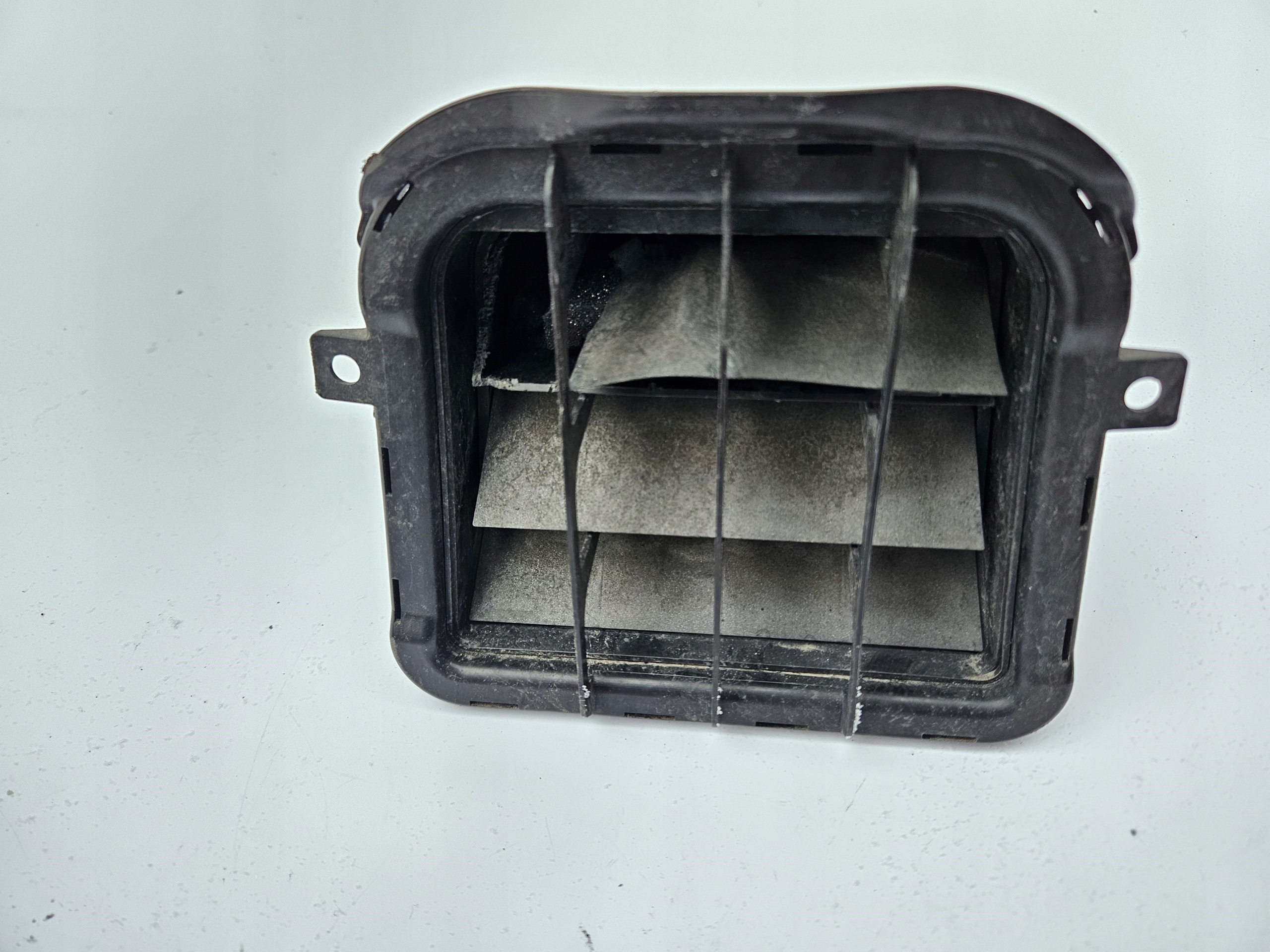 grid ODPOWIETRZENIA cabs left AUDI A7 C7 4G