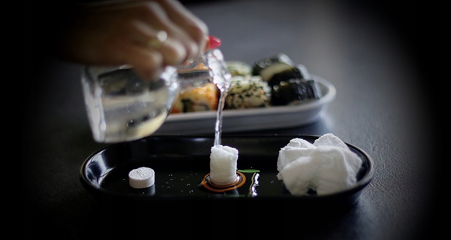 RĘCZNIK KOSMETYCZNY W TABLETCE OSHIBORI 1szt. Marka bez marki