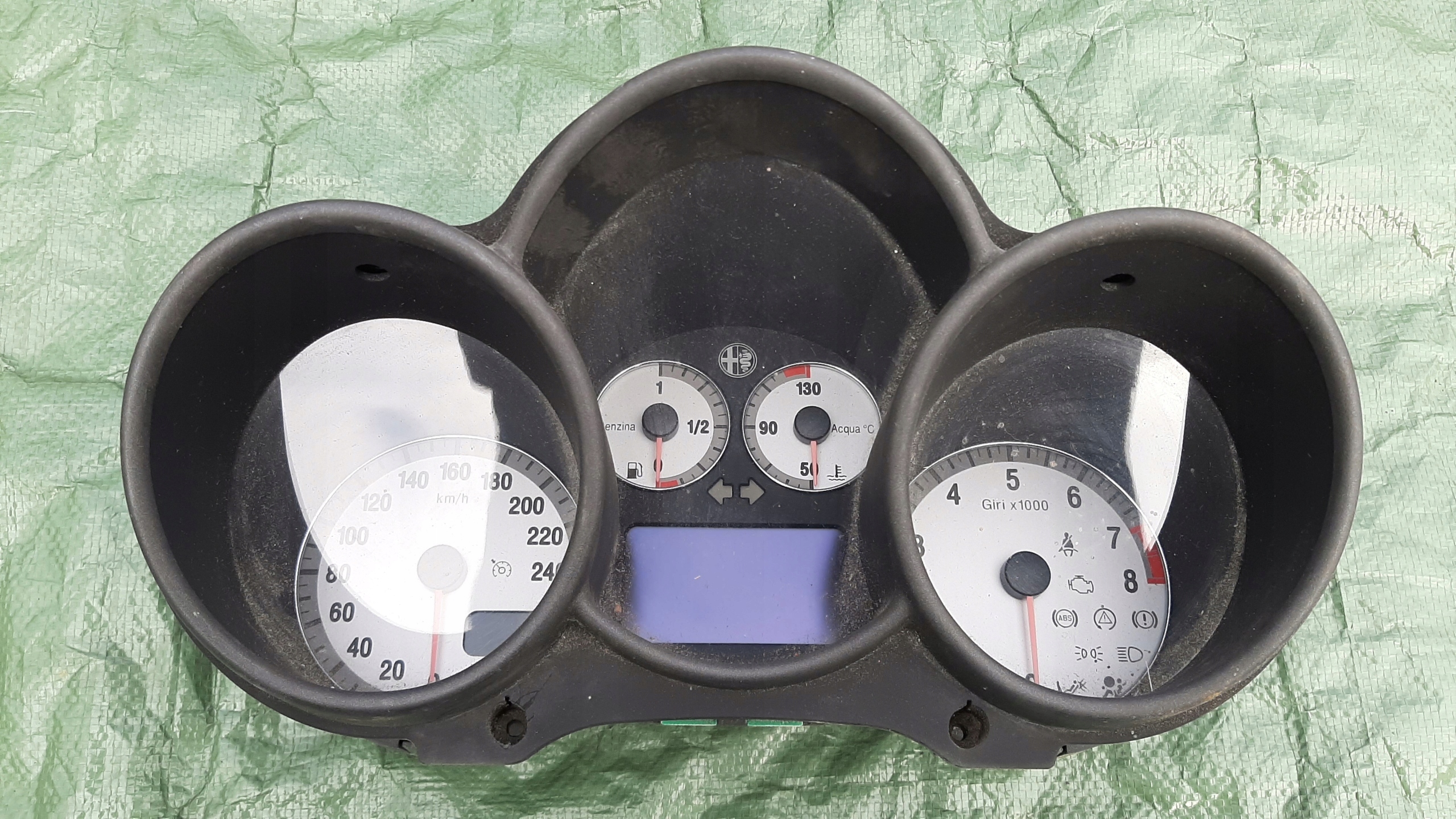 спидометр часы ALFA ROMEO GT 2.0 европа