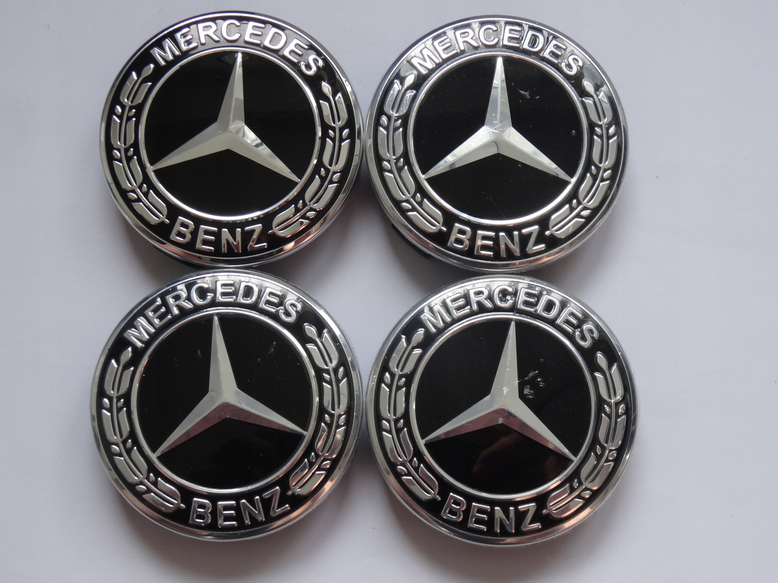 

Dekielki Dekle Mercedes Benz 75 mm A1714000025 cz