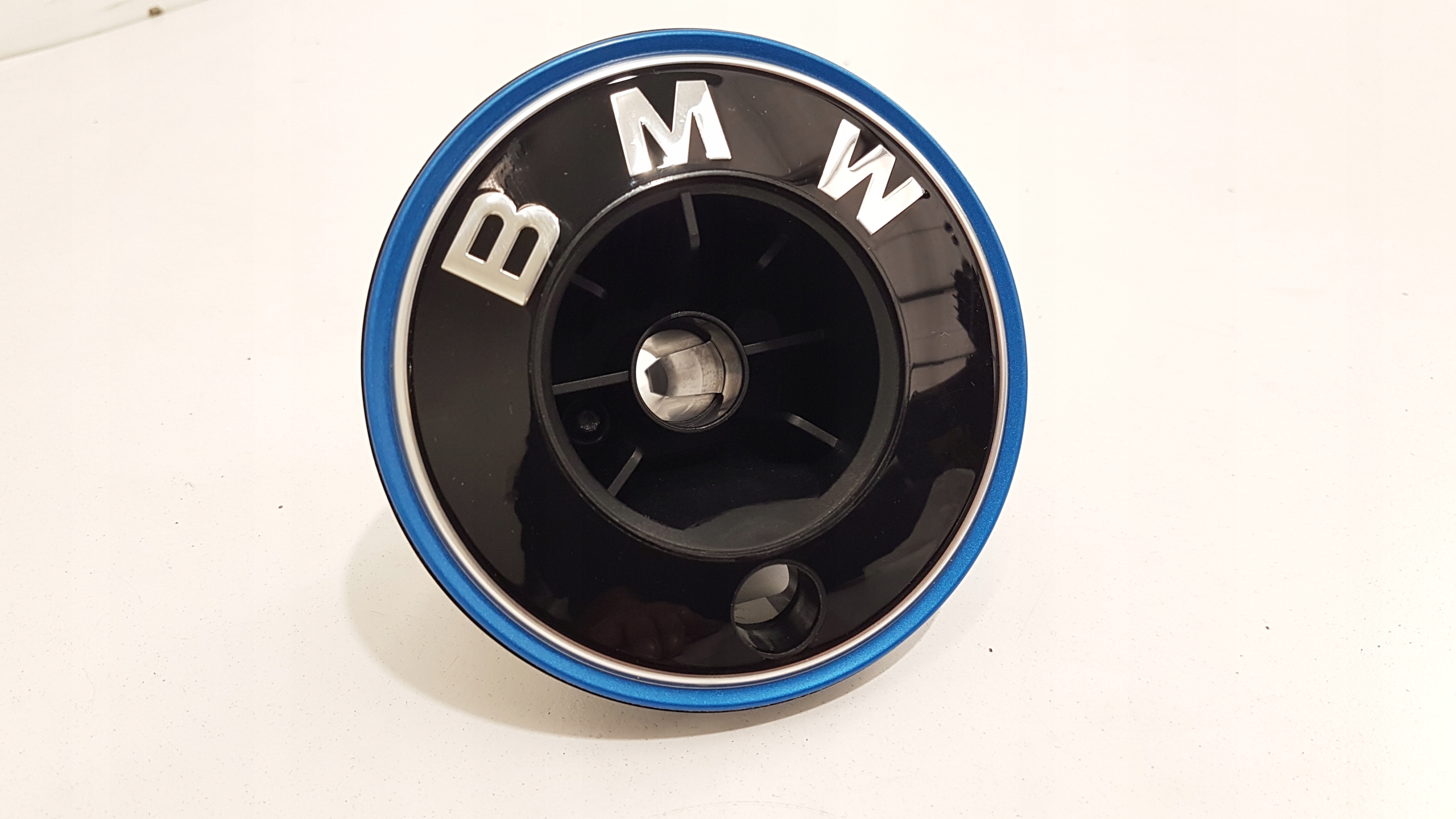 BMW I20 IX20 ZNACZEK LOGO EMBLEMAT 9492156-09 Numer katalogowy części 9492156-09