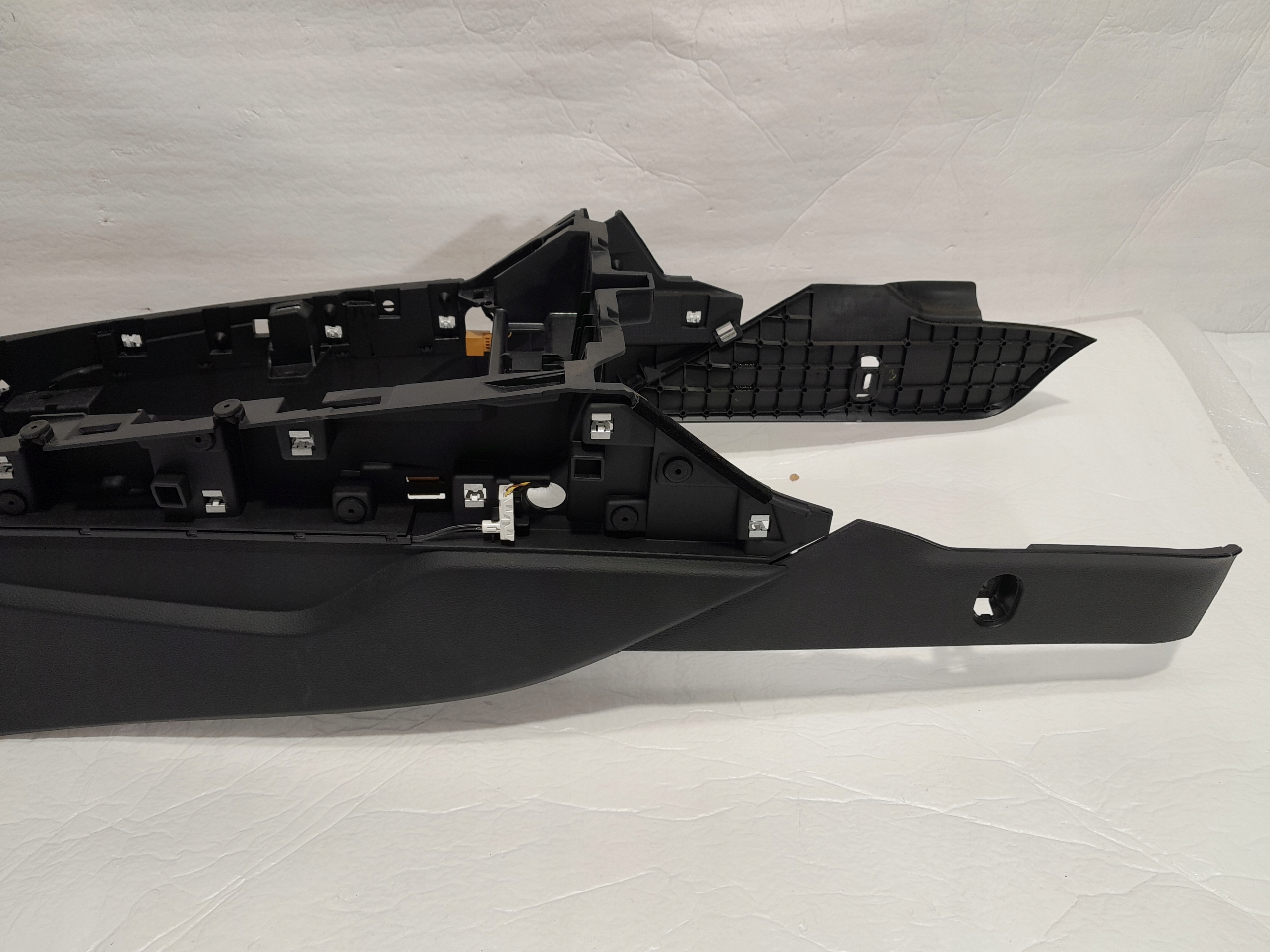 AUDI A4 B9 LIFT bracket TUNEL armrest PANELU SRODKOWEGO 8W0864283F