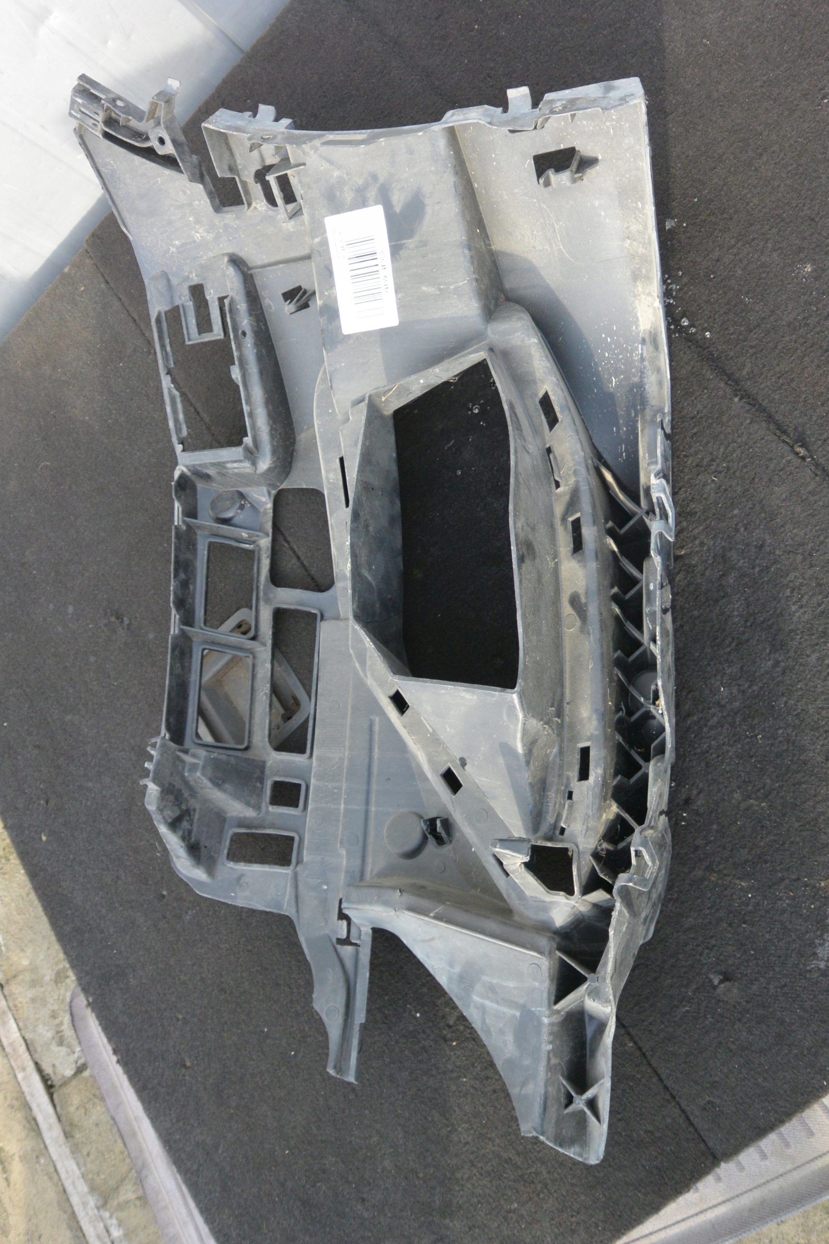 support of a bumper right front BMW 8-SERIA G14