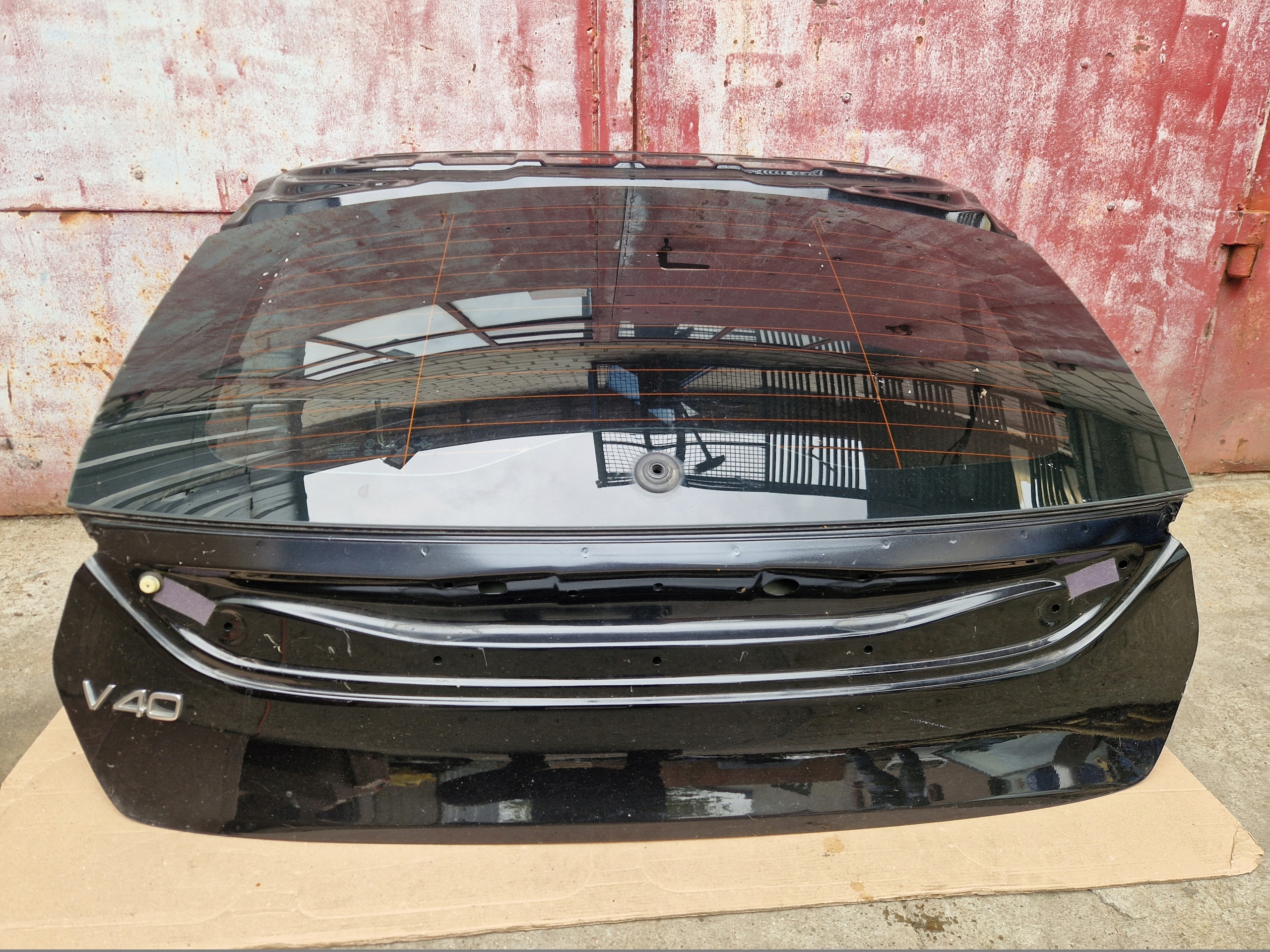 VOLVO V40 II trunk door boot