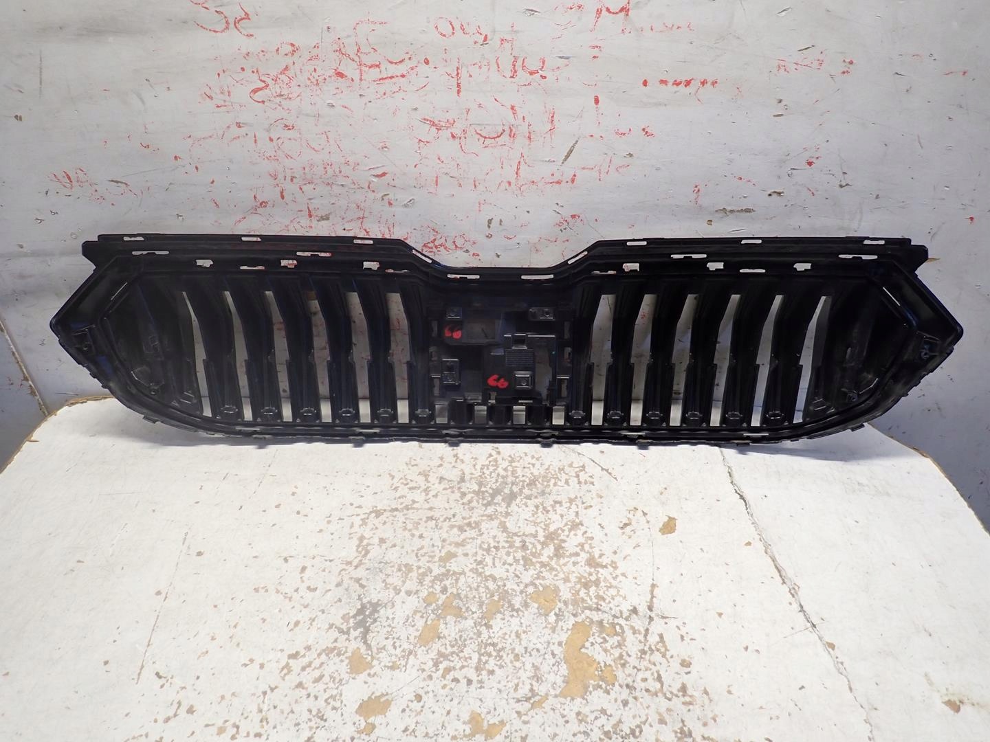 grille SKODA SUPERB IV 2023- 3P0853653A