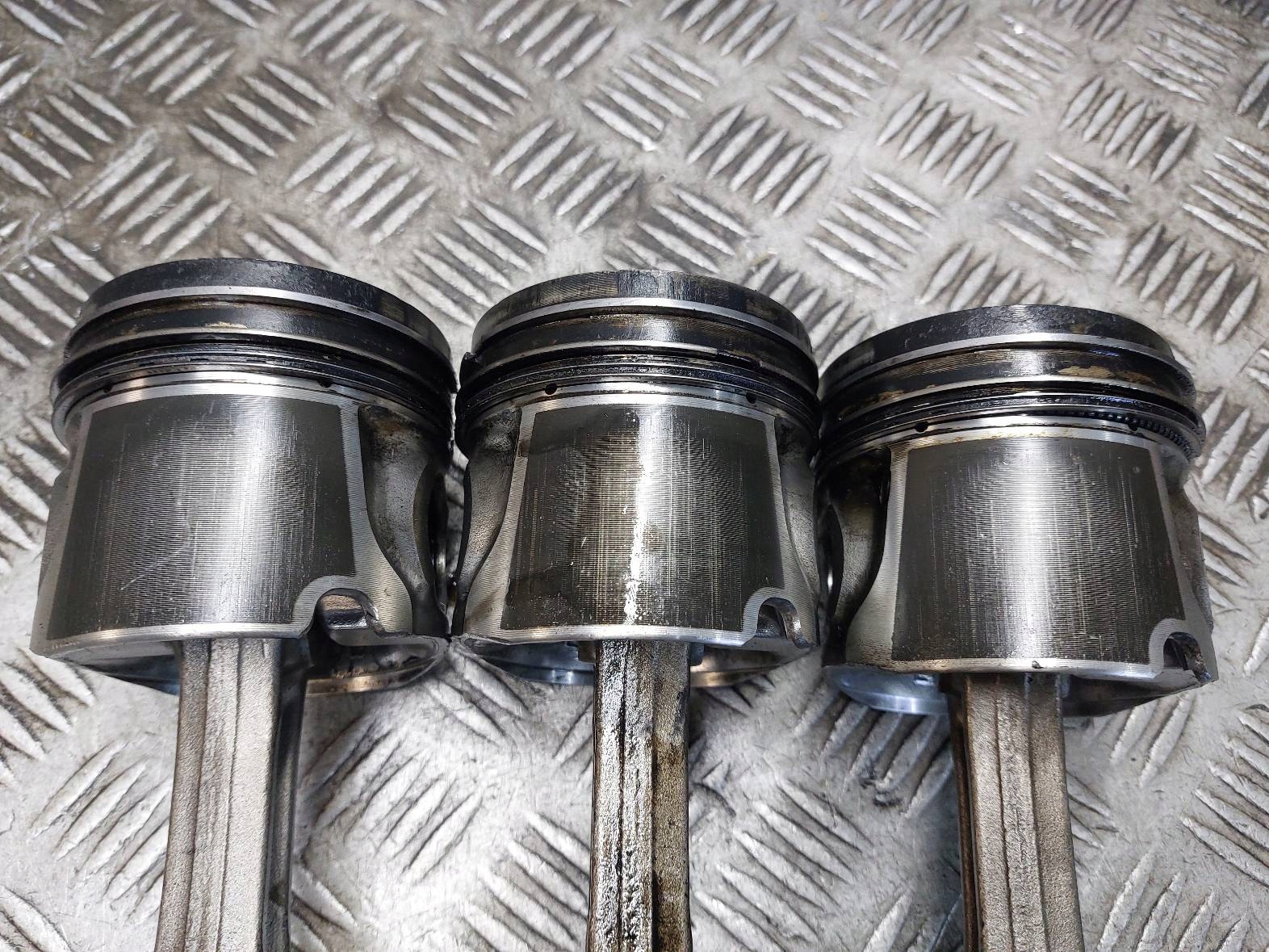 Piston + Bielle 3 SZTUKI TOYOTA COROLLA E11 LIFT 2.0 D4D 1CD-FTV