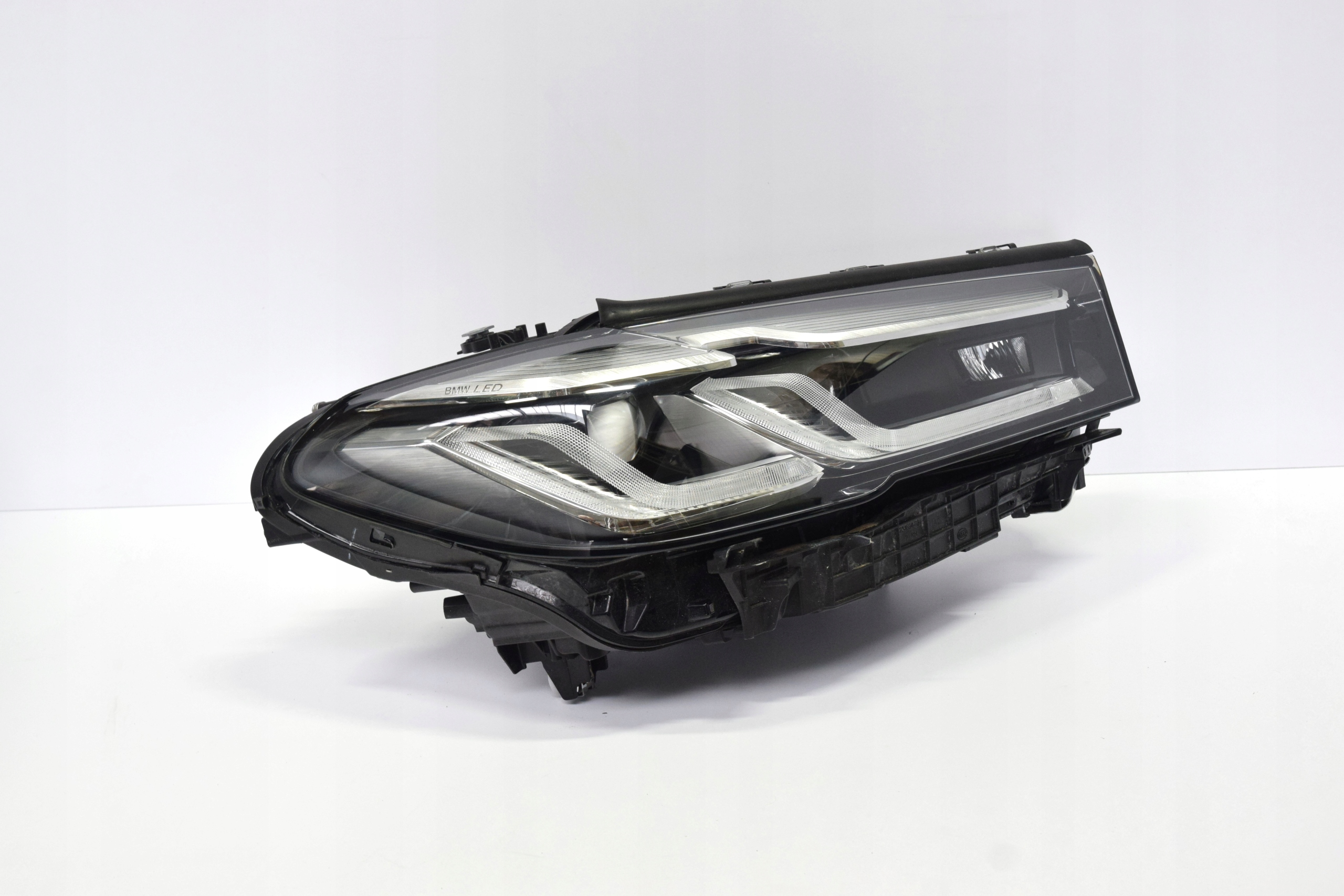 light right BMW 5 G30 G31 LCI LED ADAPTIVE