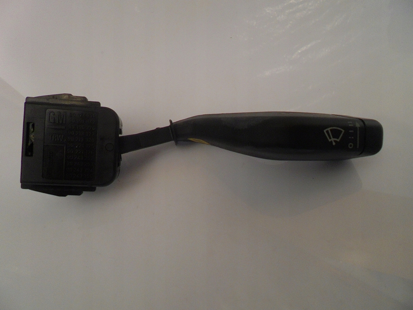 Commodo essuie glace OPEL 90124931