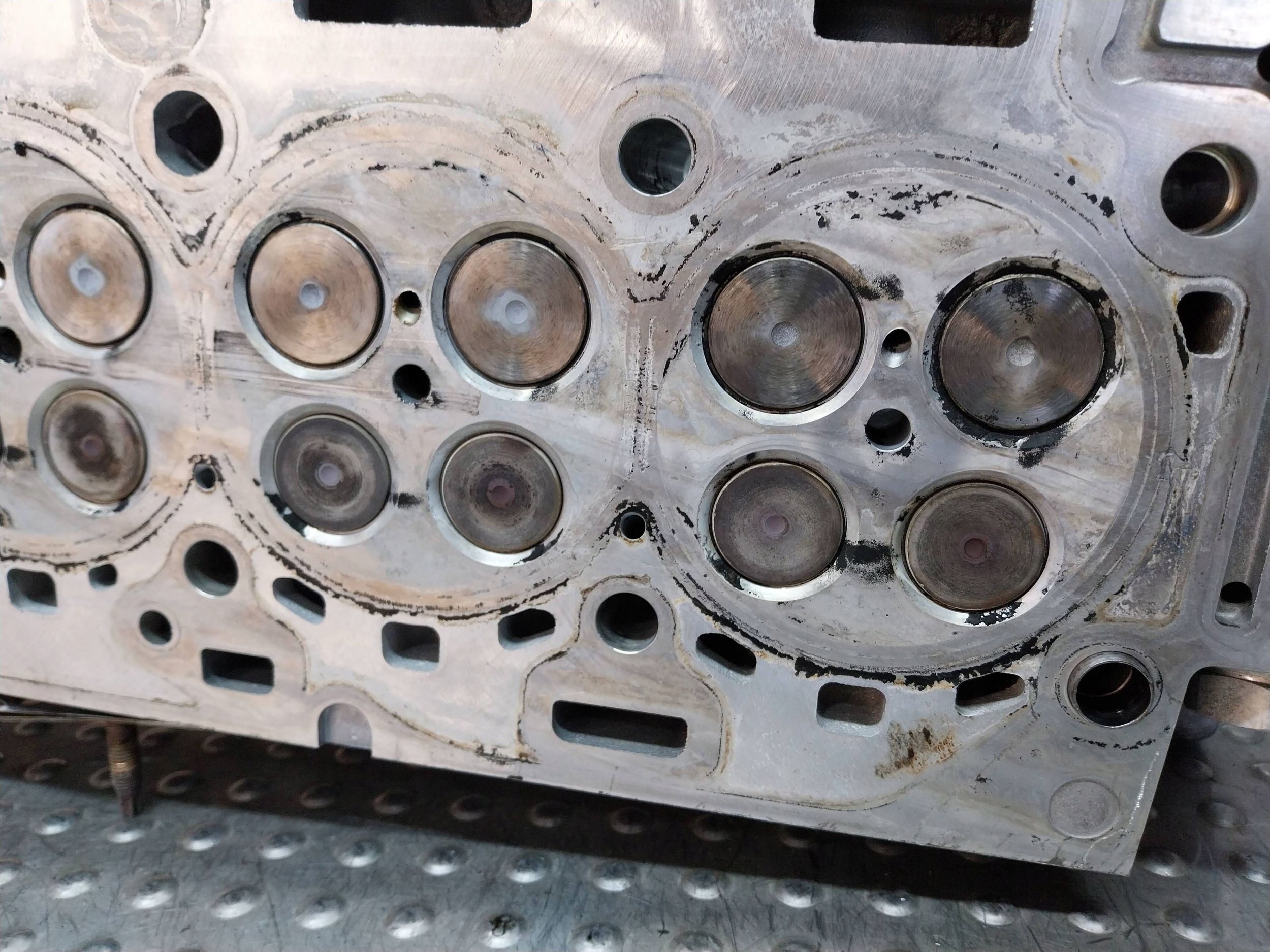 hlava MOTORA 7787678 BMW X3 E83 E60 E61 E90 E91 E87 2.0D N47D20A N47D20C